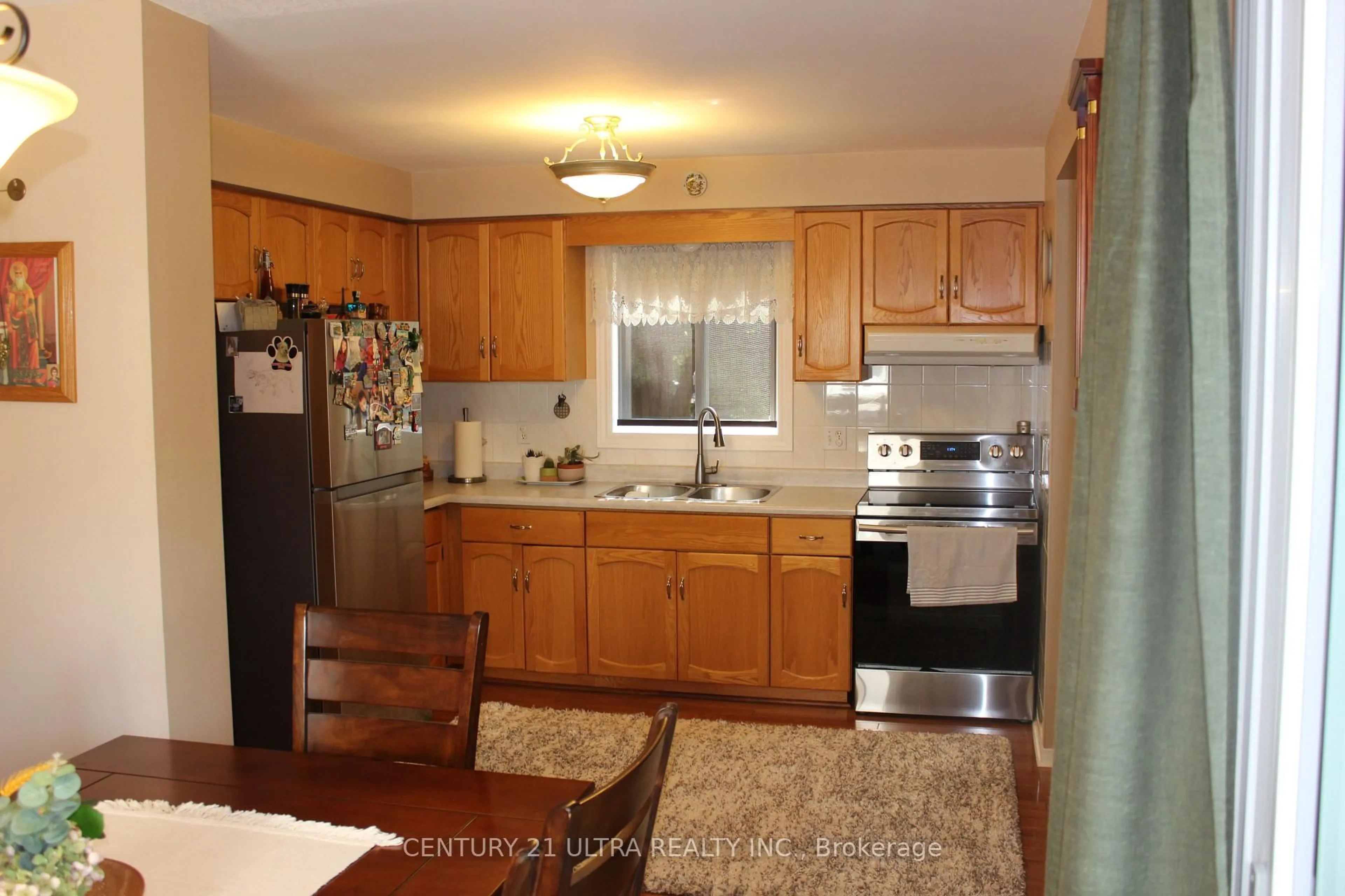 Standard kitchen, unknown for 373 Brembel Cres, Kitchener Ontario N2B 3W9