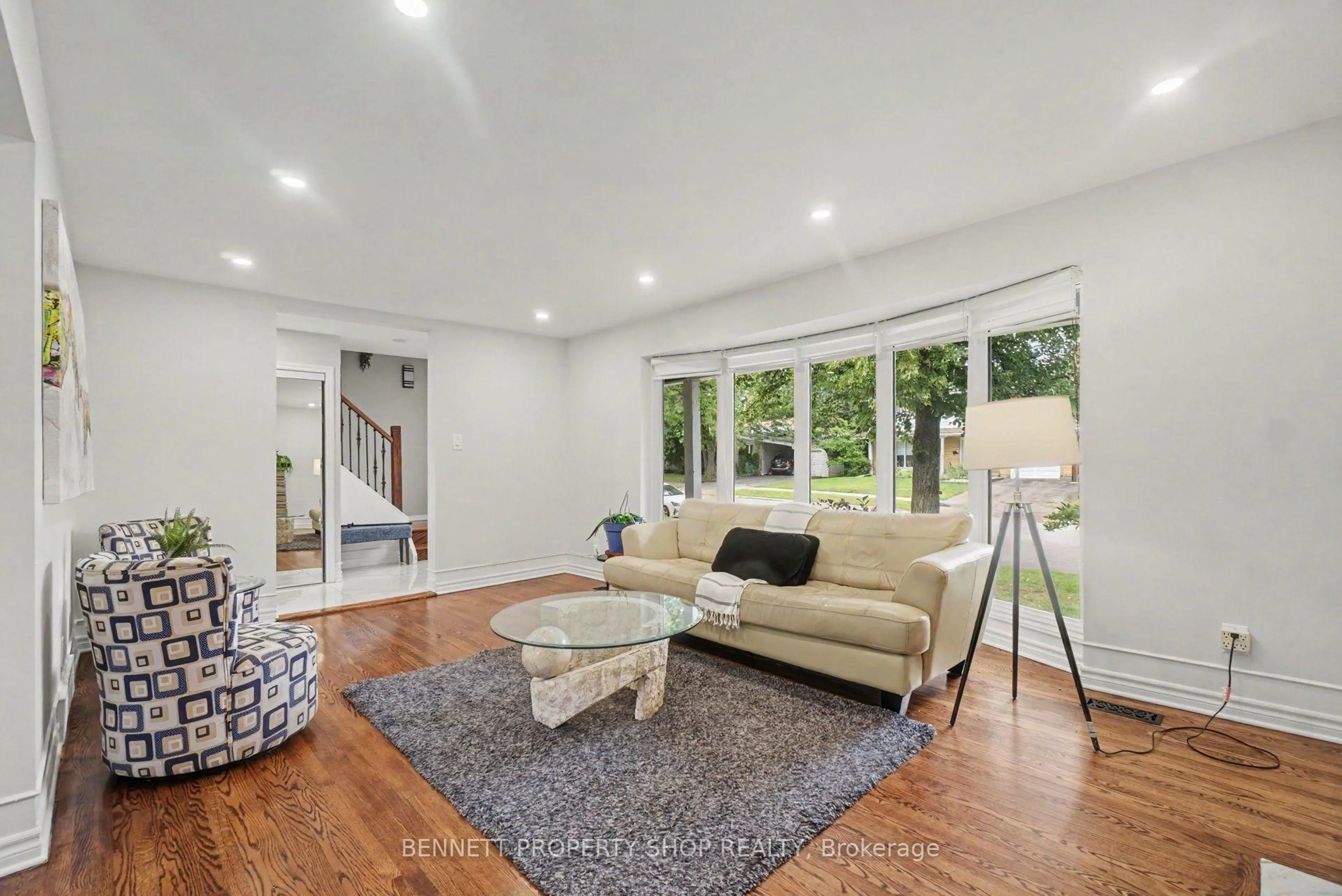Living room with furniture, unknown for 1902 Featherston Dr, Ottawa Ontario K1H 6P5