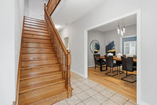 31 COMMANDO Crt, Hamilton 5