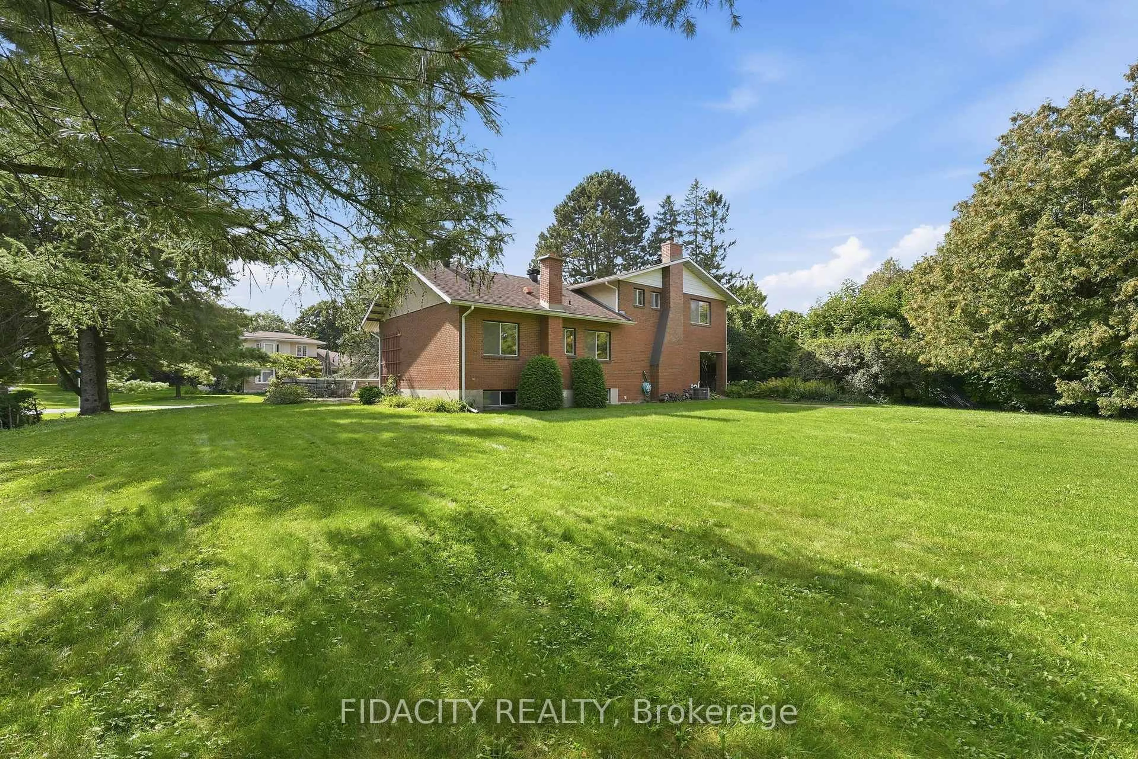 A pic from outside/outdoor area/front of a property/back of a property/a pic from drone, unknown for 45 Cortleigh Dr, Ottawa Ontario K2J 3Z7