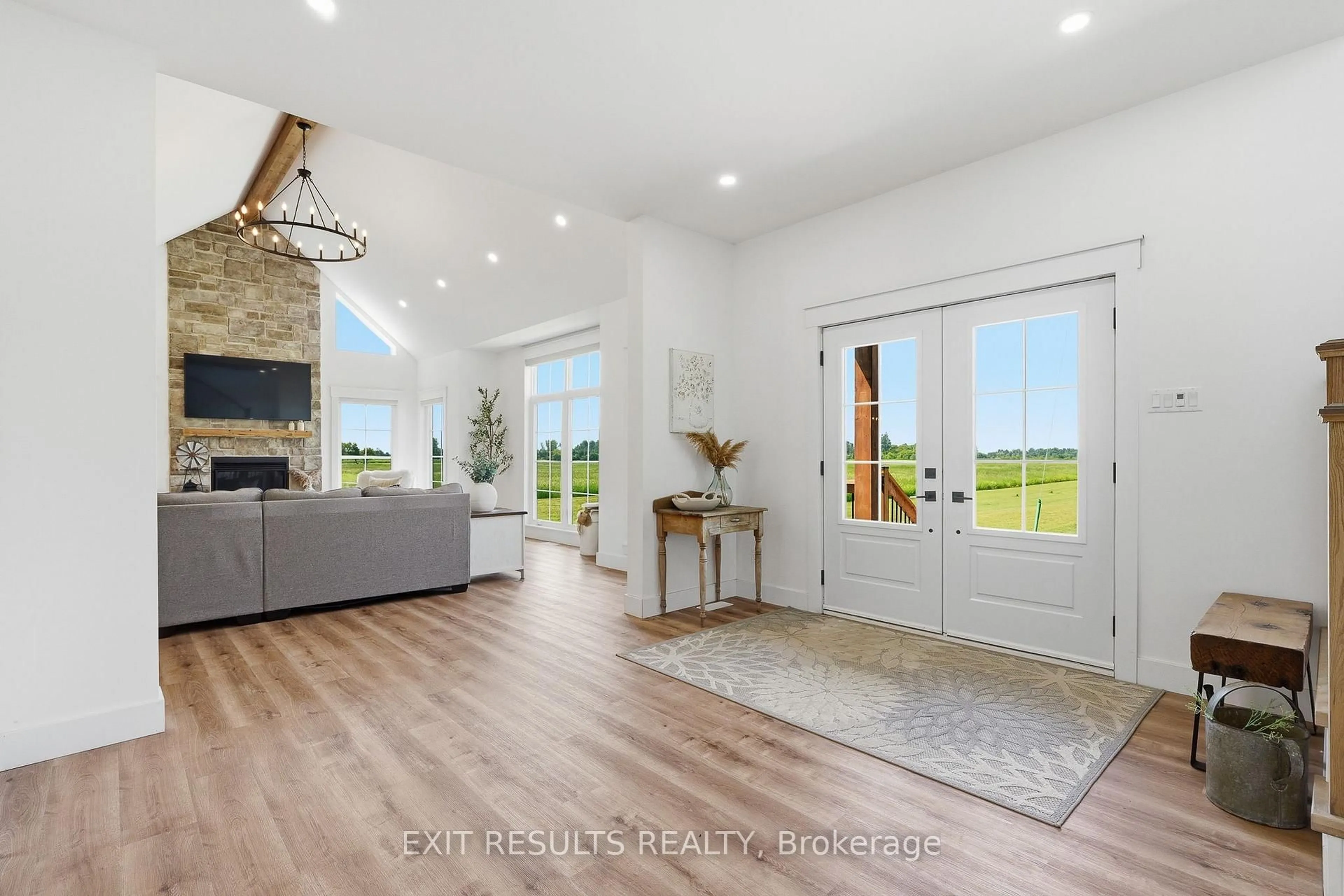 Unknown for 2083 Groves Rd, Russell Ontario K4R 1E5