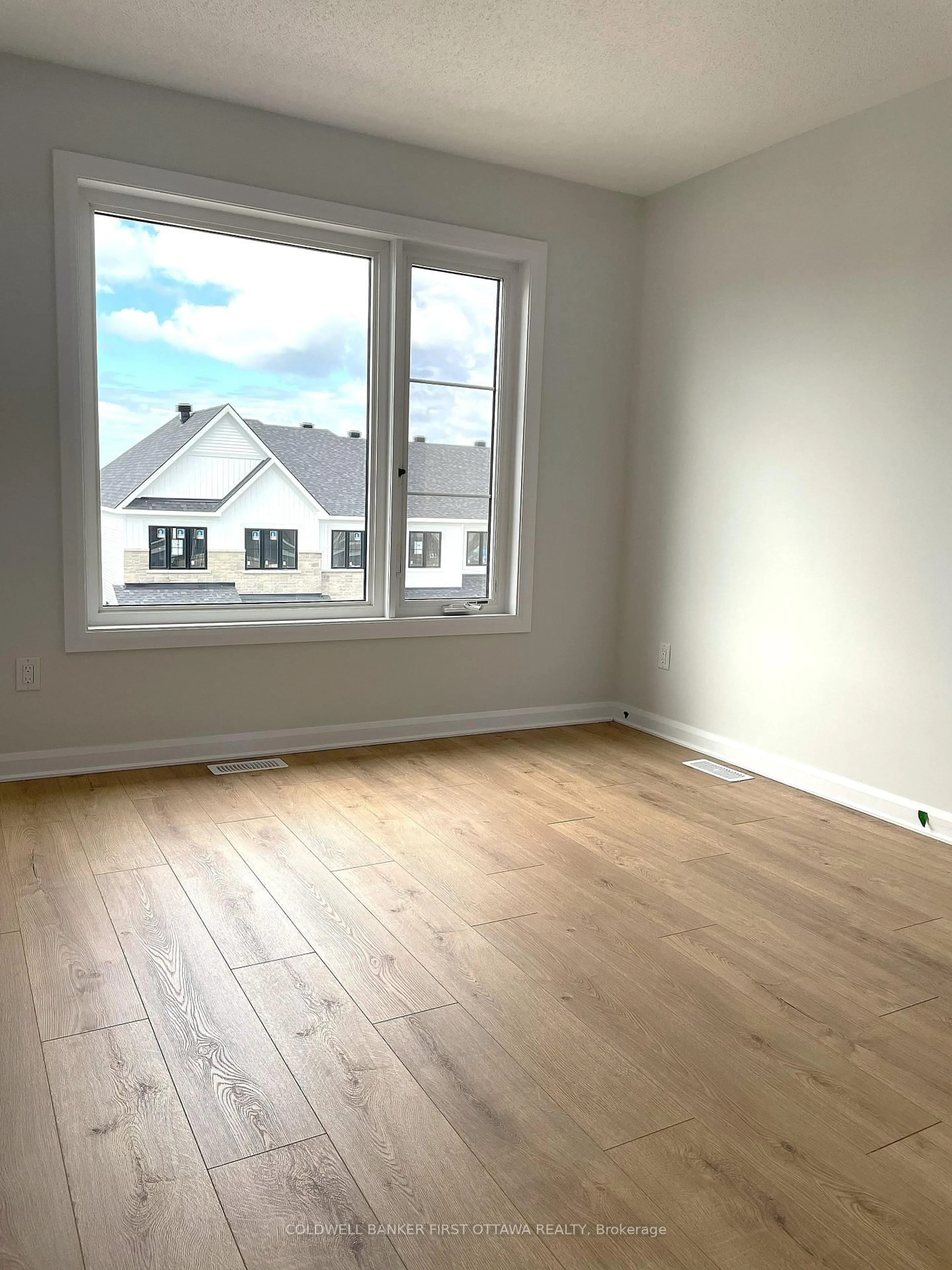 A pic of a room for 738 Harold Mathie St, Almonte Ontario K0A 1A0