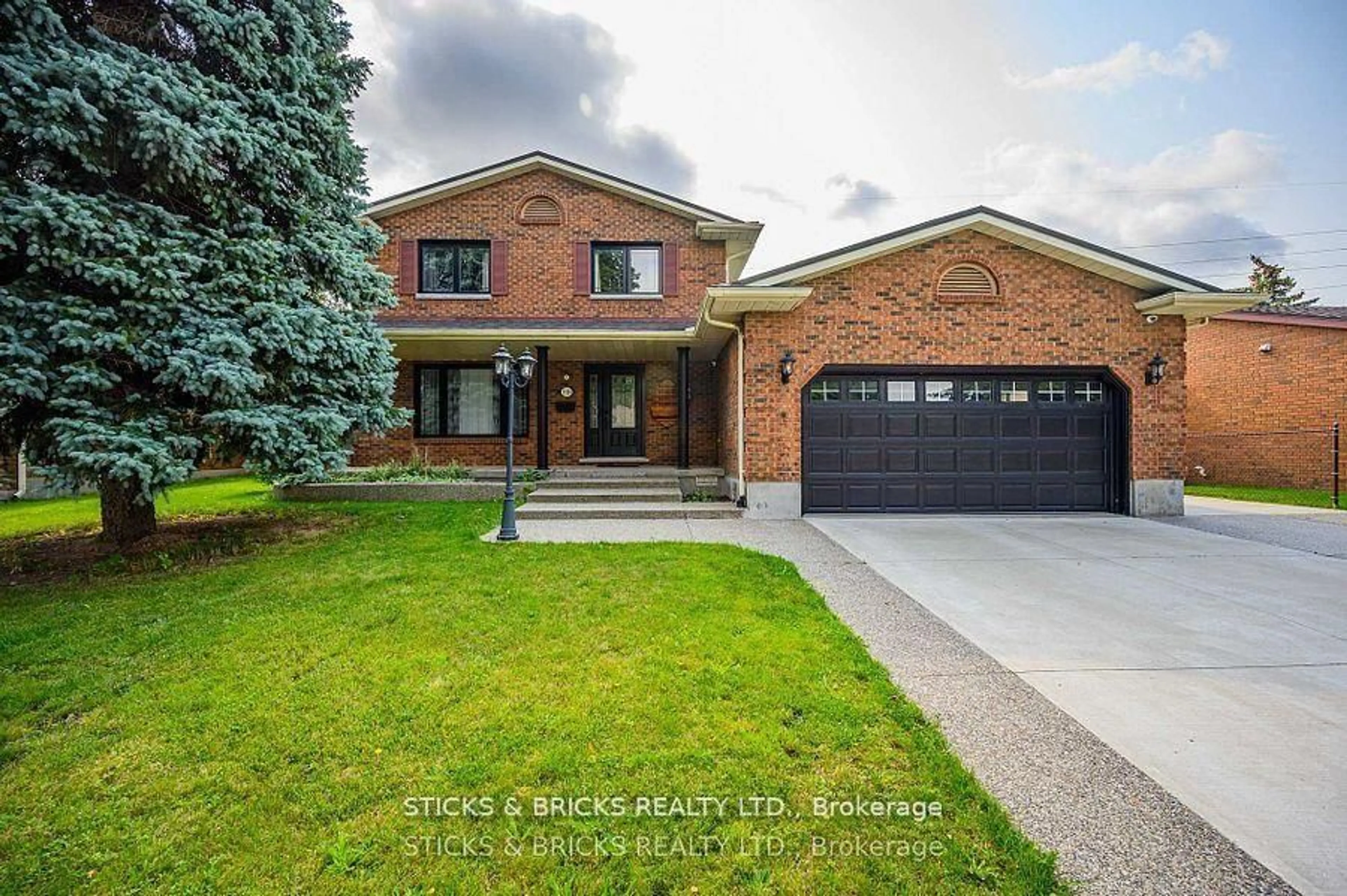 Home with brick exterior material, street for 7102 Burbank Cres, Niagara Falls Ontario L2J 4E7