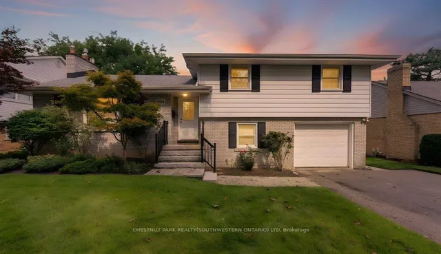 204 Stanley Dr, Waterloo 3