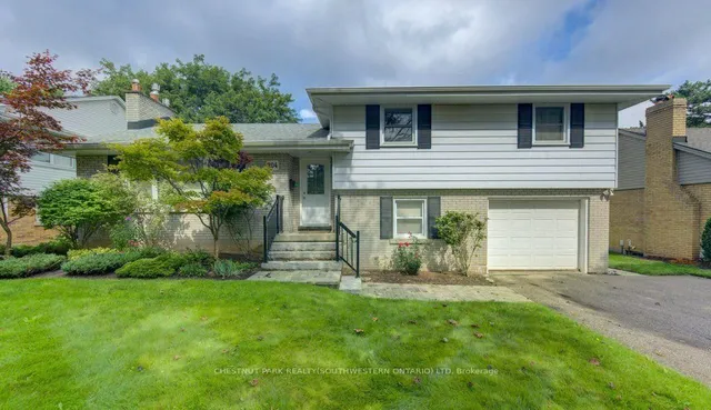 204 Stanley Dr, Waterloo 4
