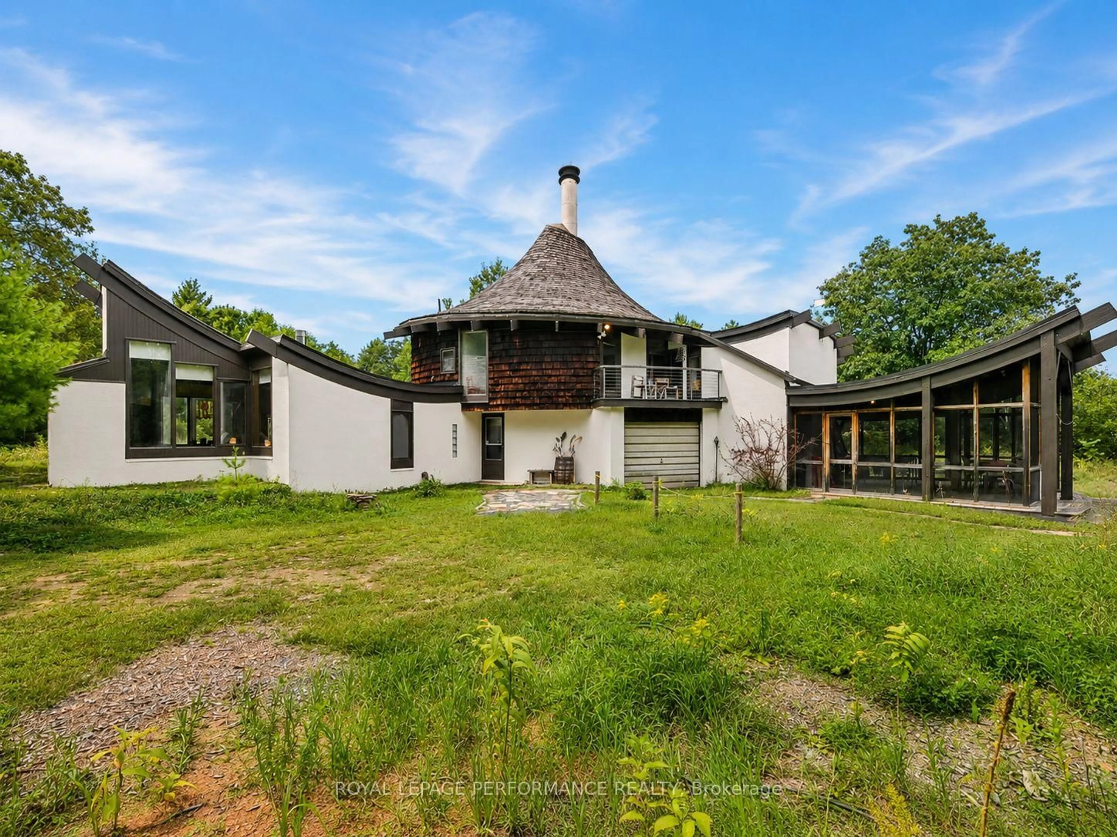 A pic from outside/outdoor area/front of a property/back of a property/a pic from drone, building for 1278 Anderson Rd, Sharbot Lake Ontario K0H 2P0