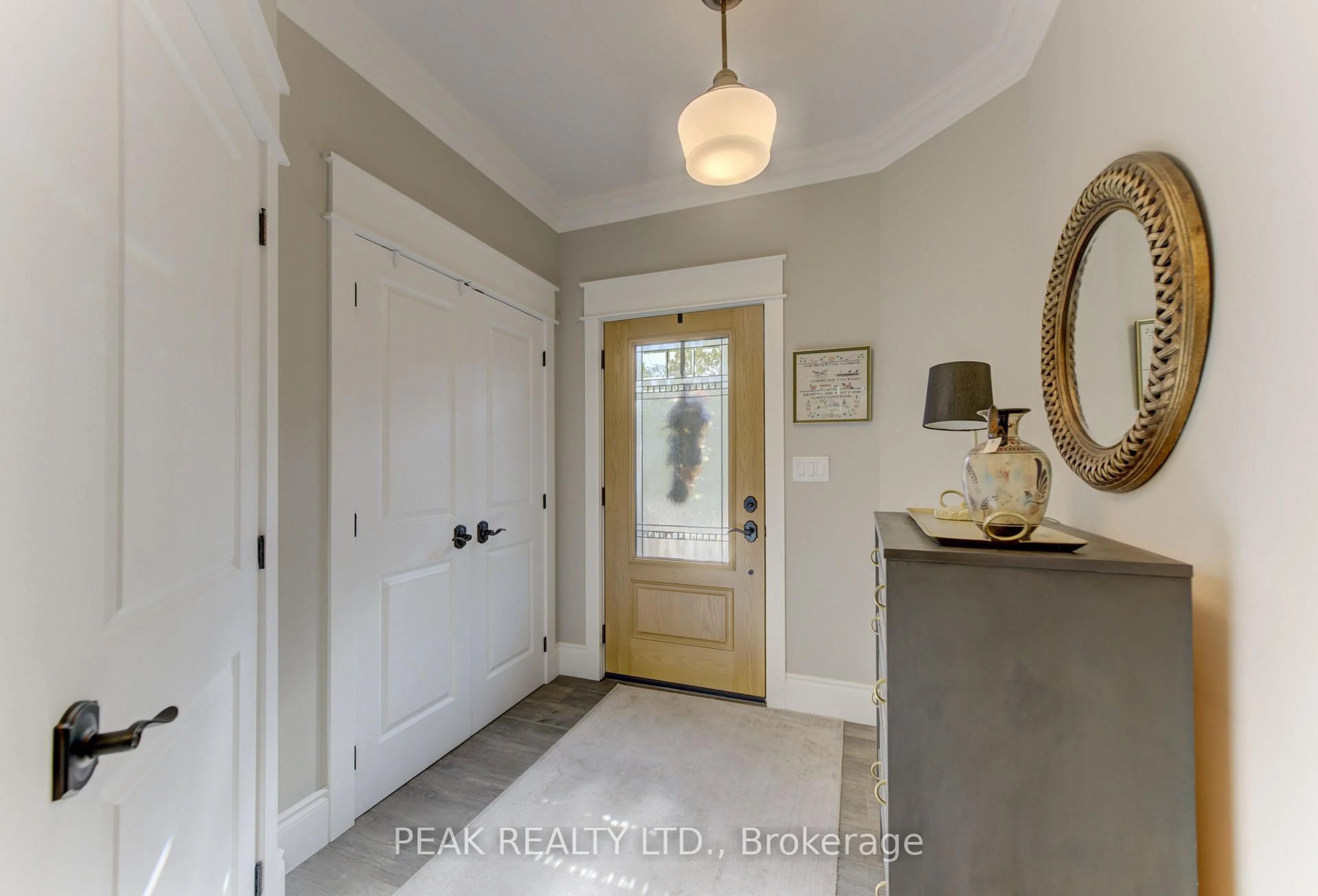 Indoor entryway for 362 Fairview St #110, Wilmot Ontario N3A 1M2