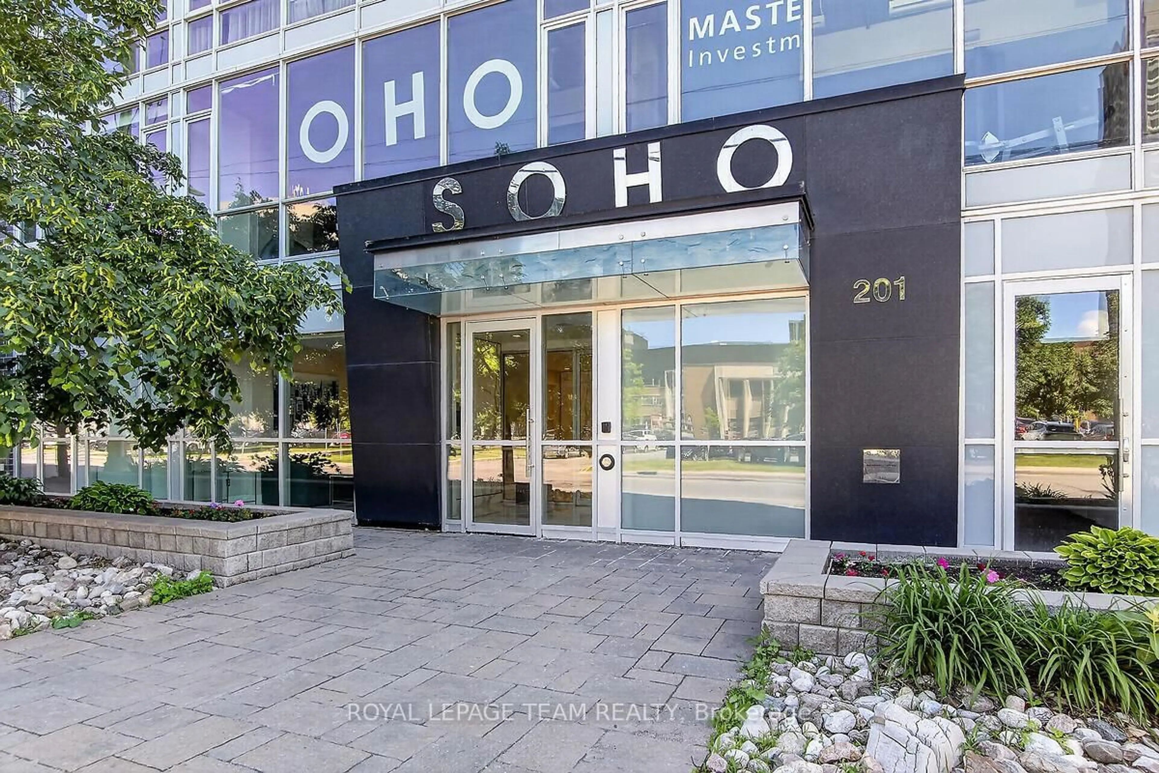 Patio, building for 201 Parkdale Ave #406, Ottawa Ontario K1Y 1E8