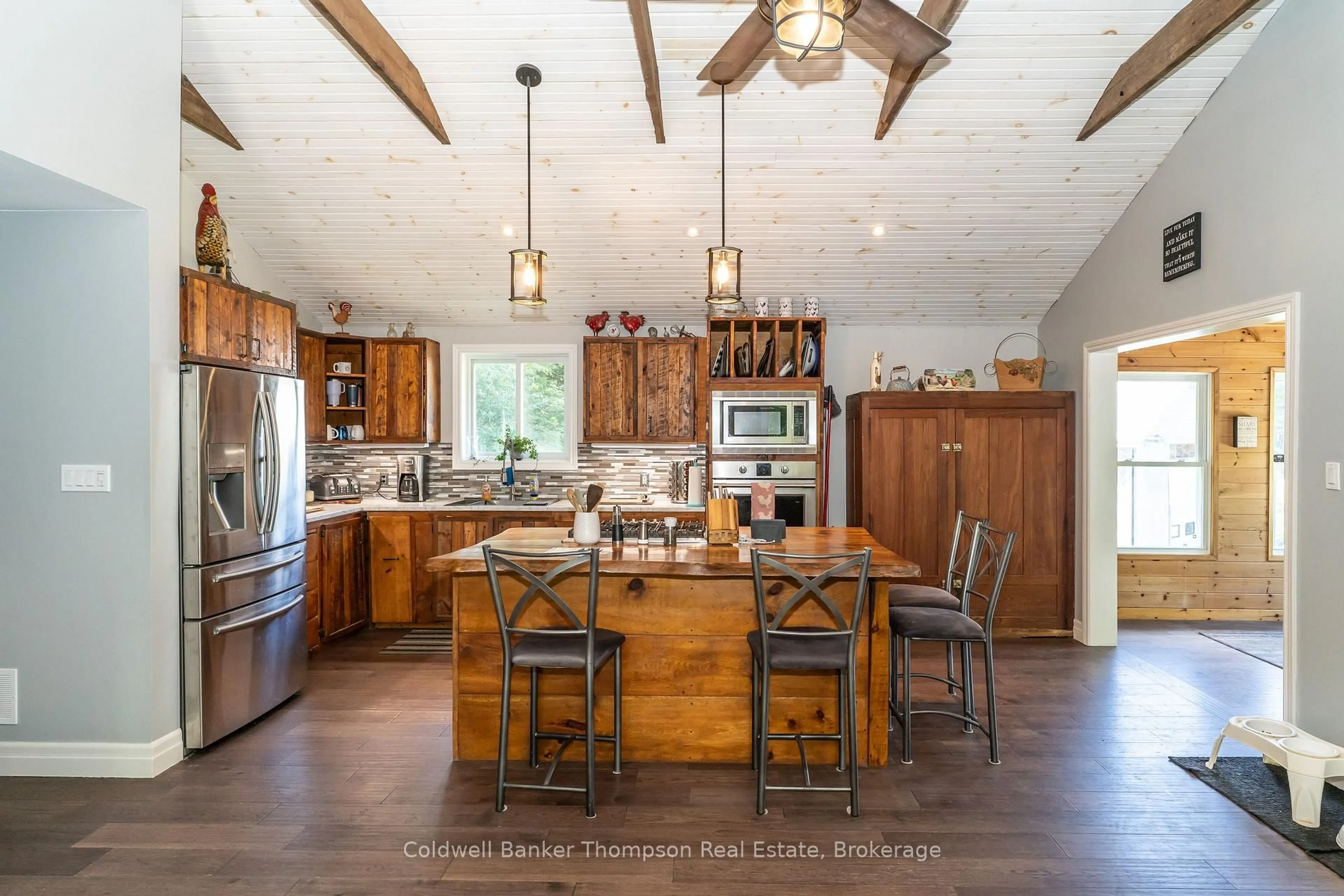 Rustic kitchen, ceramic/tile floor for 178 Bartlett Lake Rd, Ryerson Ontario P0A 1C0