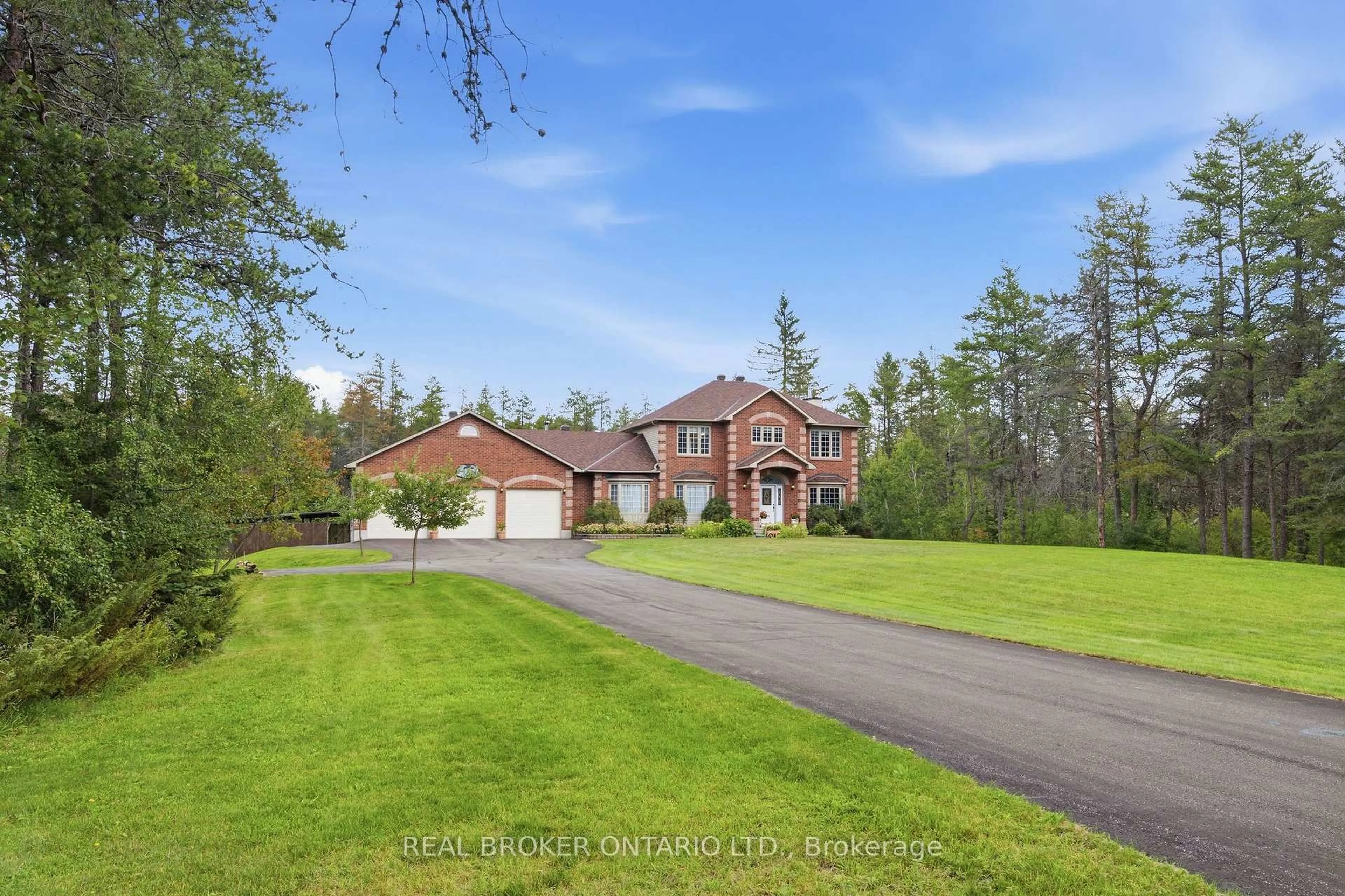 A pic from outside/outdoor area/front of a property/back of a property/a pic from drone, water/lake/river/ocean view for 177 Grey Fox Dr, Carp Ontario K0A 1L0