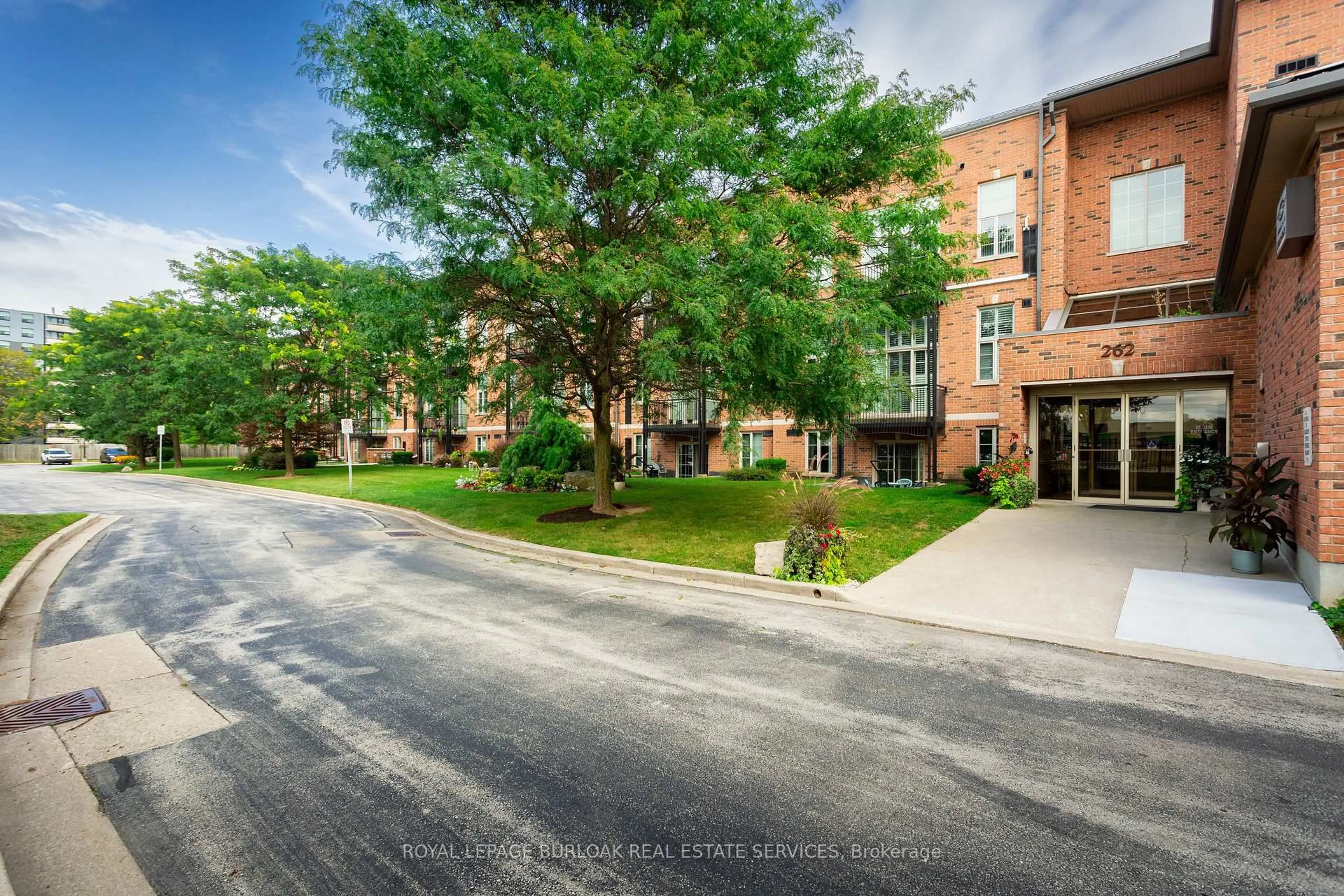 Unknown for 262 Dundas St #111, Hamilton Ontario L0R 2H4