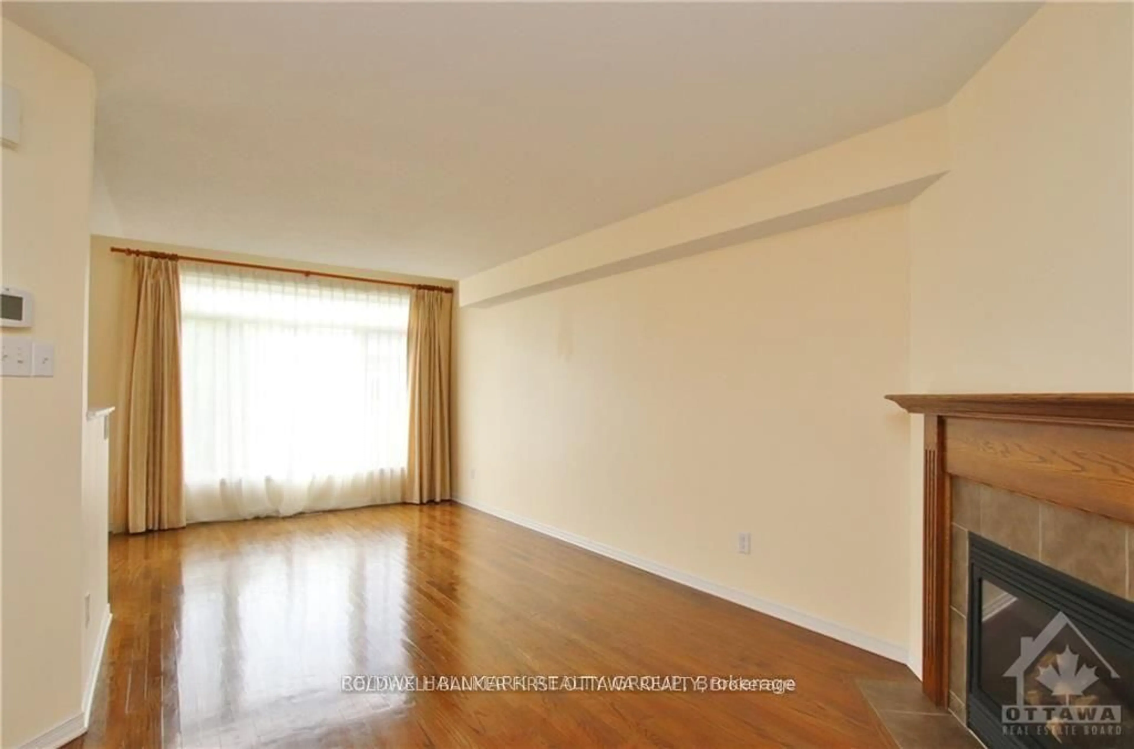 A pic of a room for 163 Romina St, Ottawa Ontario K2S 0J3
