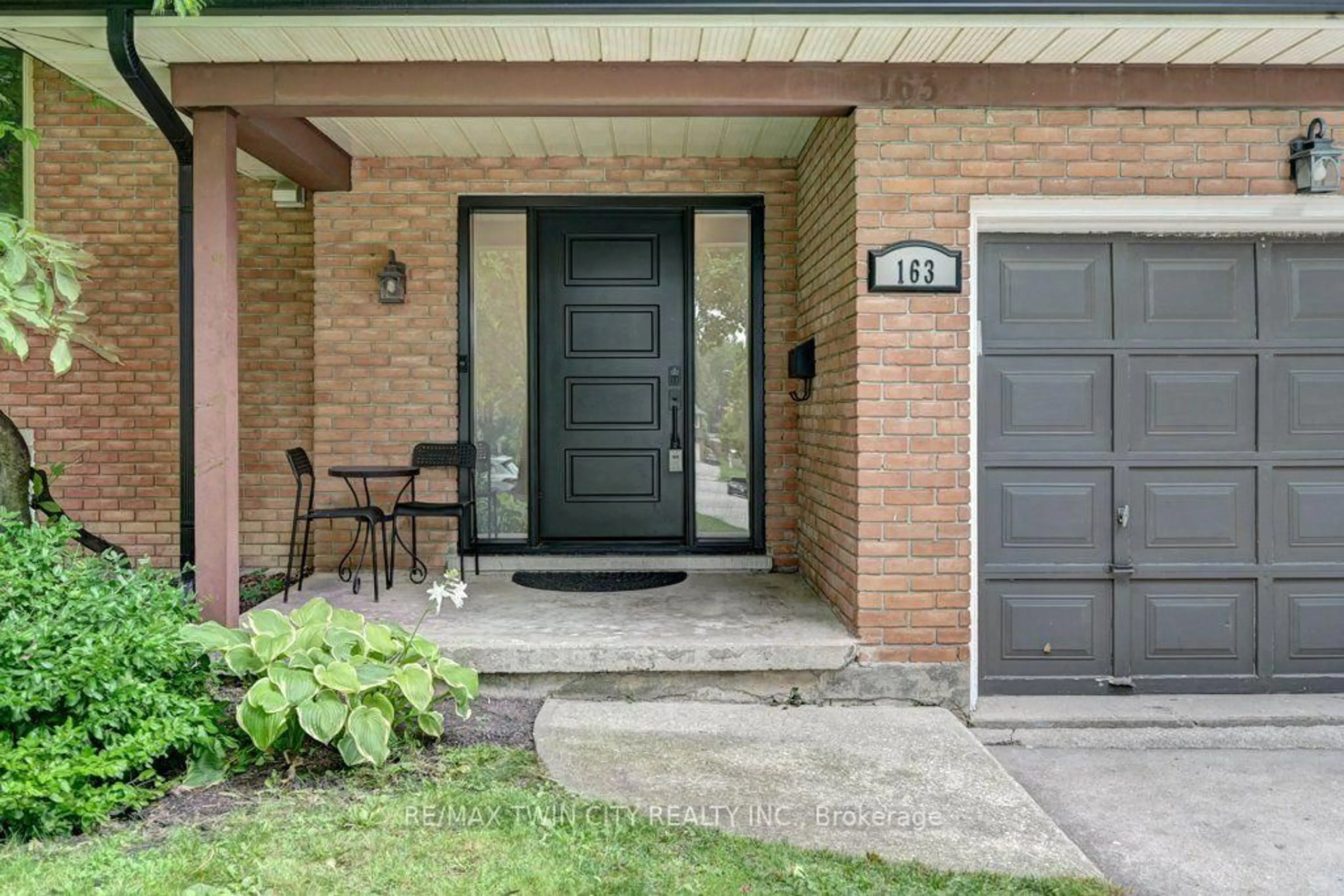 Unknown for 163 Chelford Cres, Waterloo Ontario N2J 3T7
