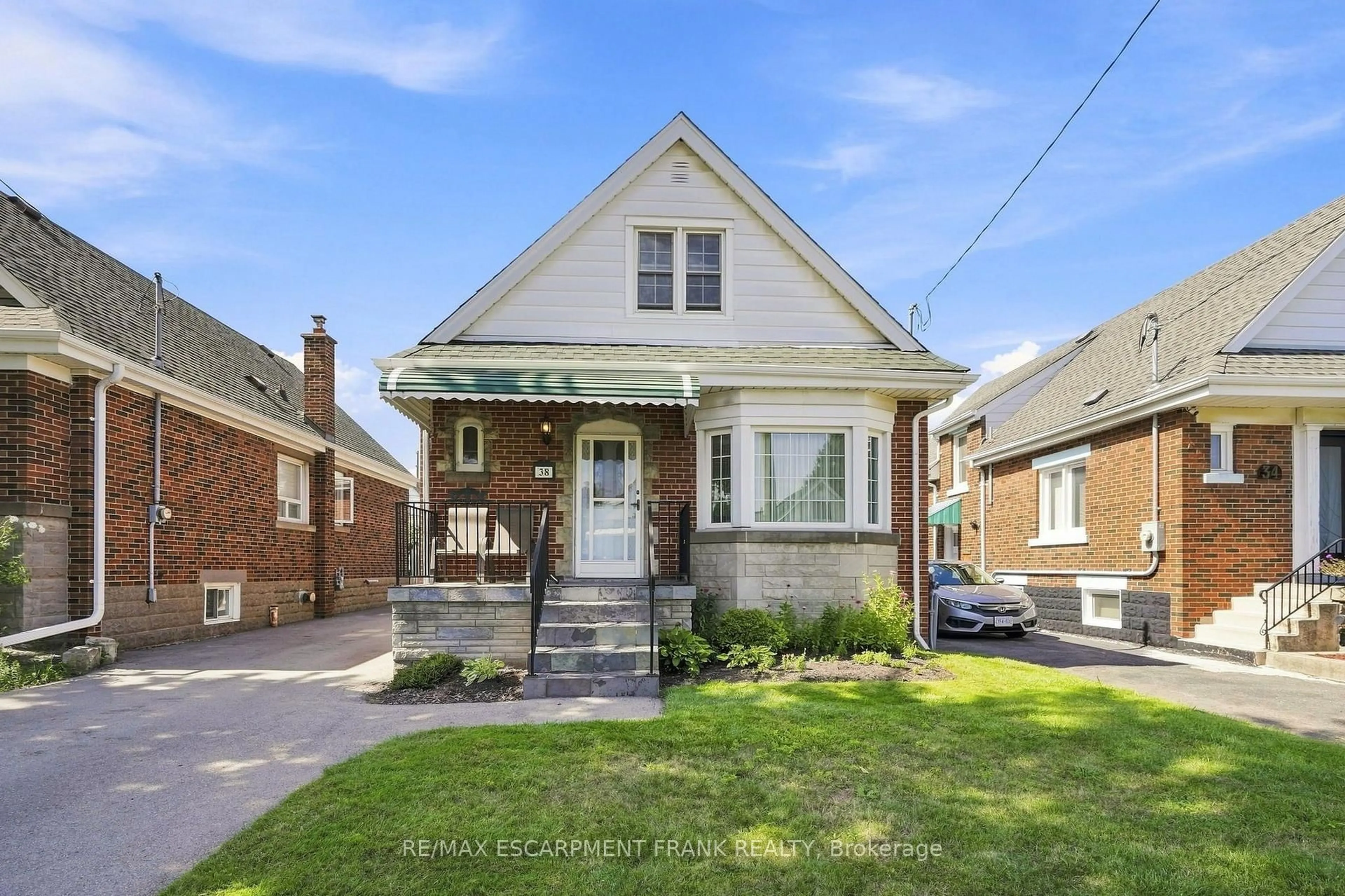 Home with brick exterior material, street for 38 GARSIDE Ave, Hamilton Ontario L8K 2V6