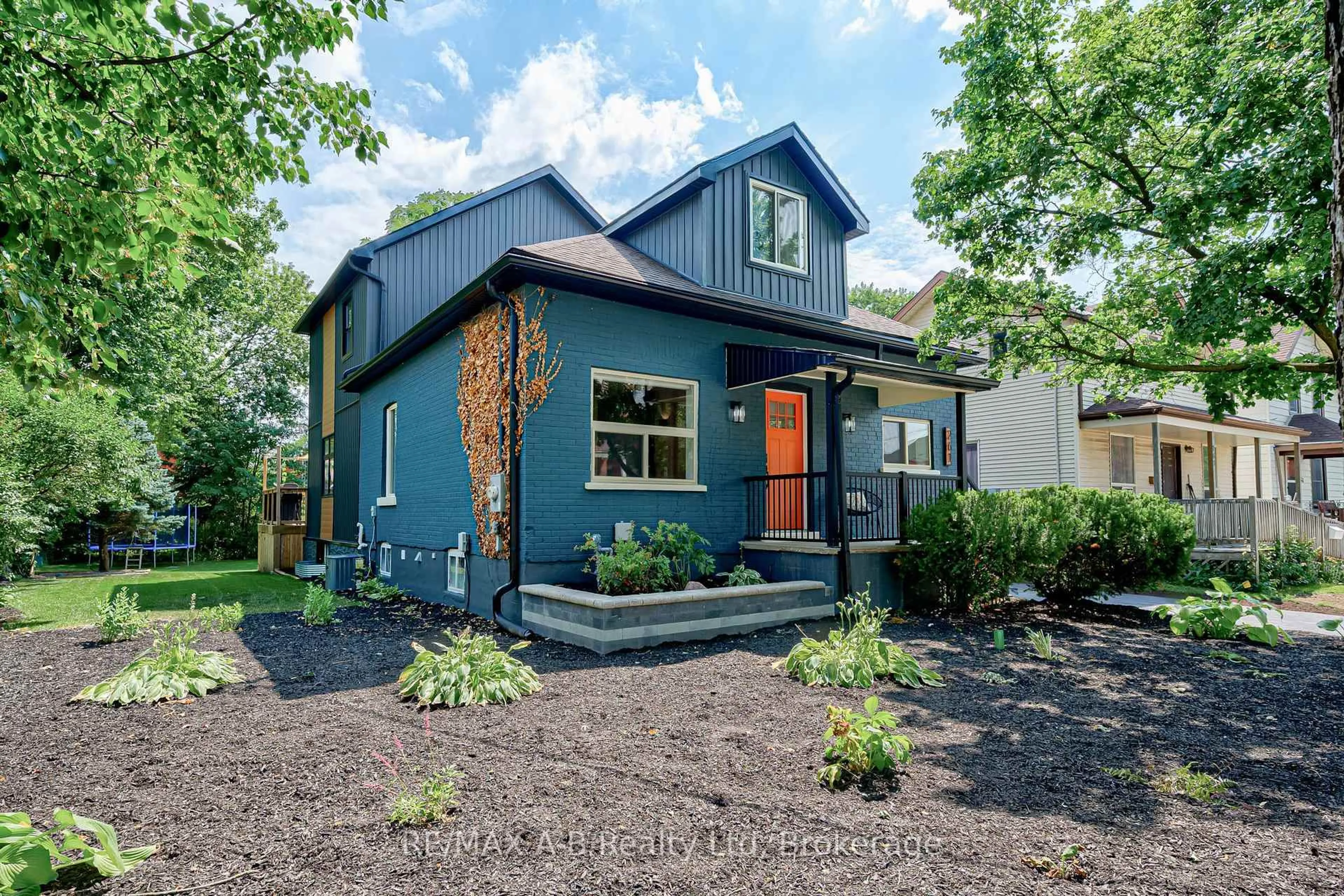 Home with vinyl exterior material, street for 261 Albert St, Stratford Ontario N5A 3K8