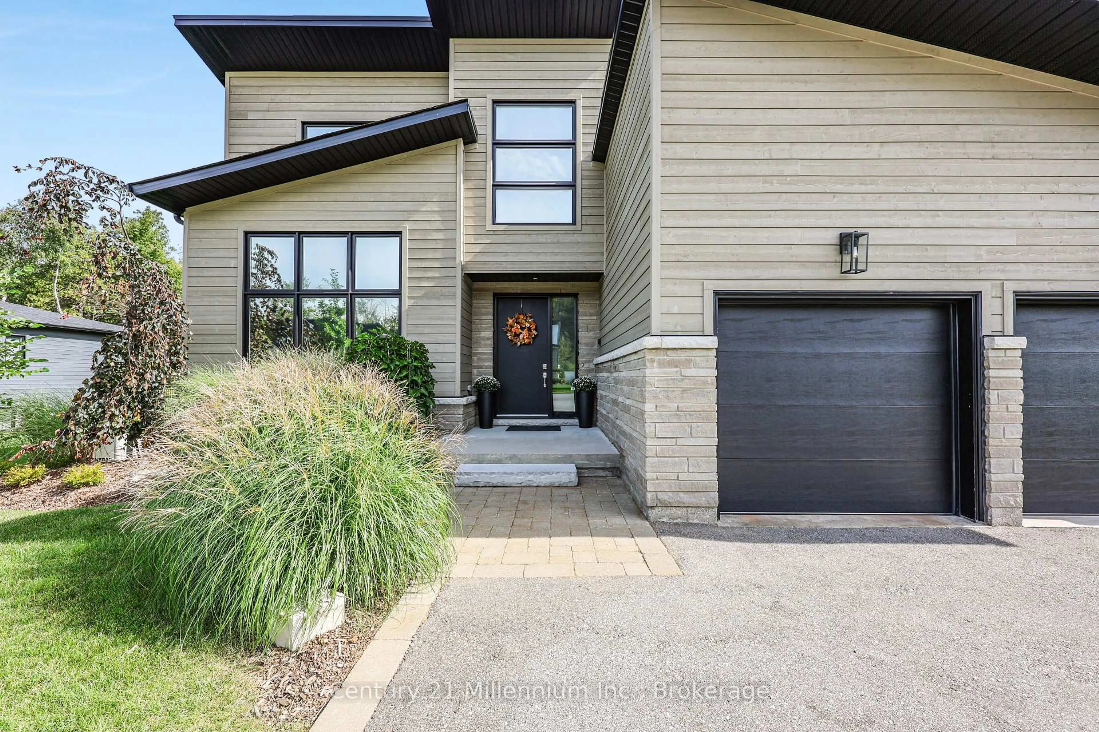 Home with brick exterior material, street for 103 Tekiah Rd, Blue Mountains Ontario N0H 1J0