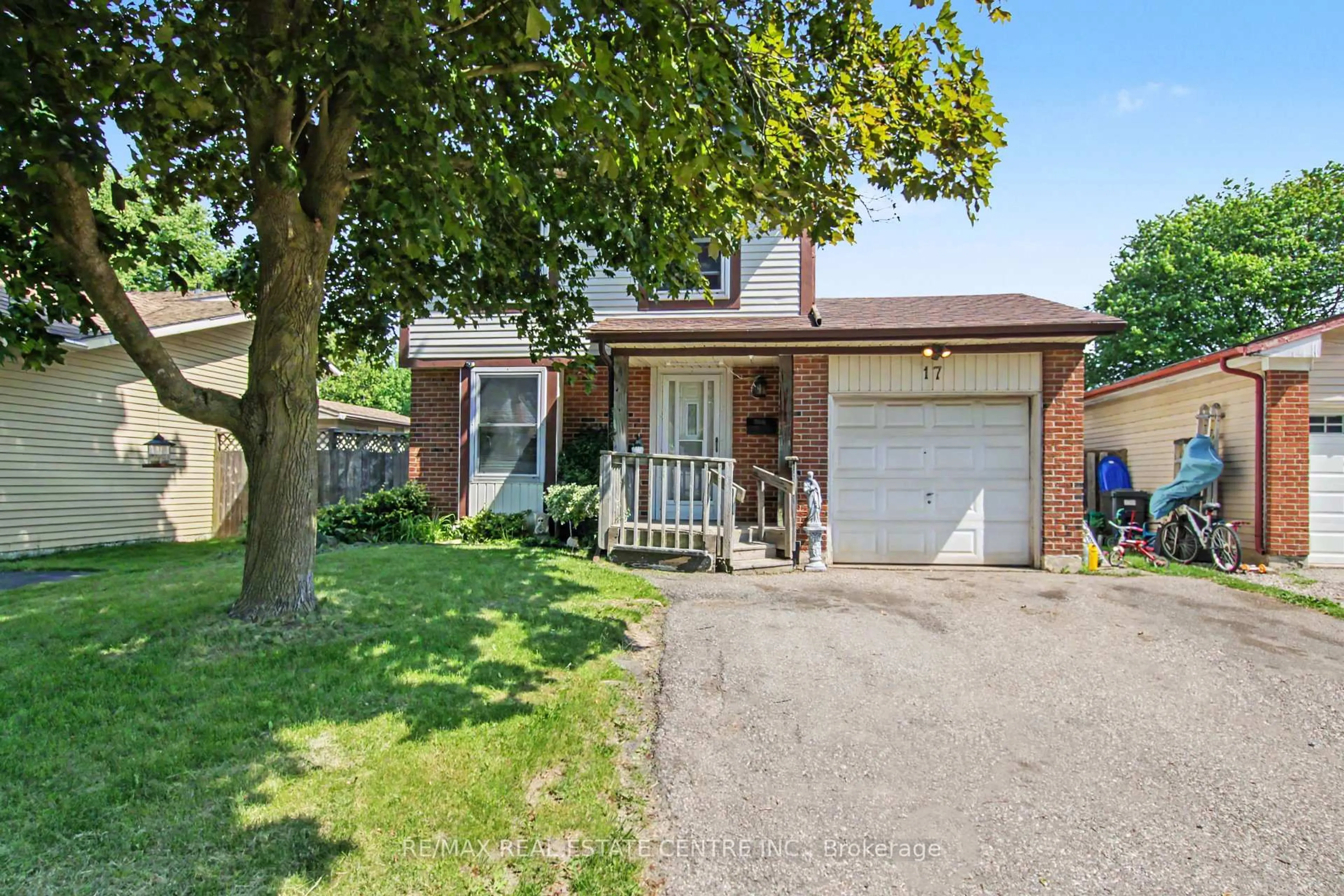 Home with brick exterior material, street for 17 Hallmark St, Brantford Ontario N3P 1A6