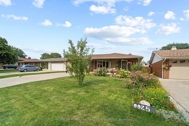 9925 Holly Cres, Windsor 2