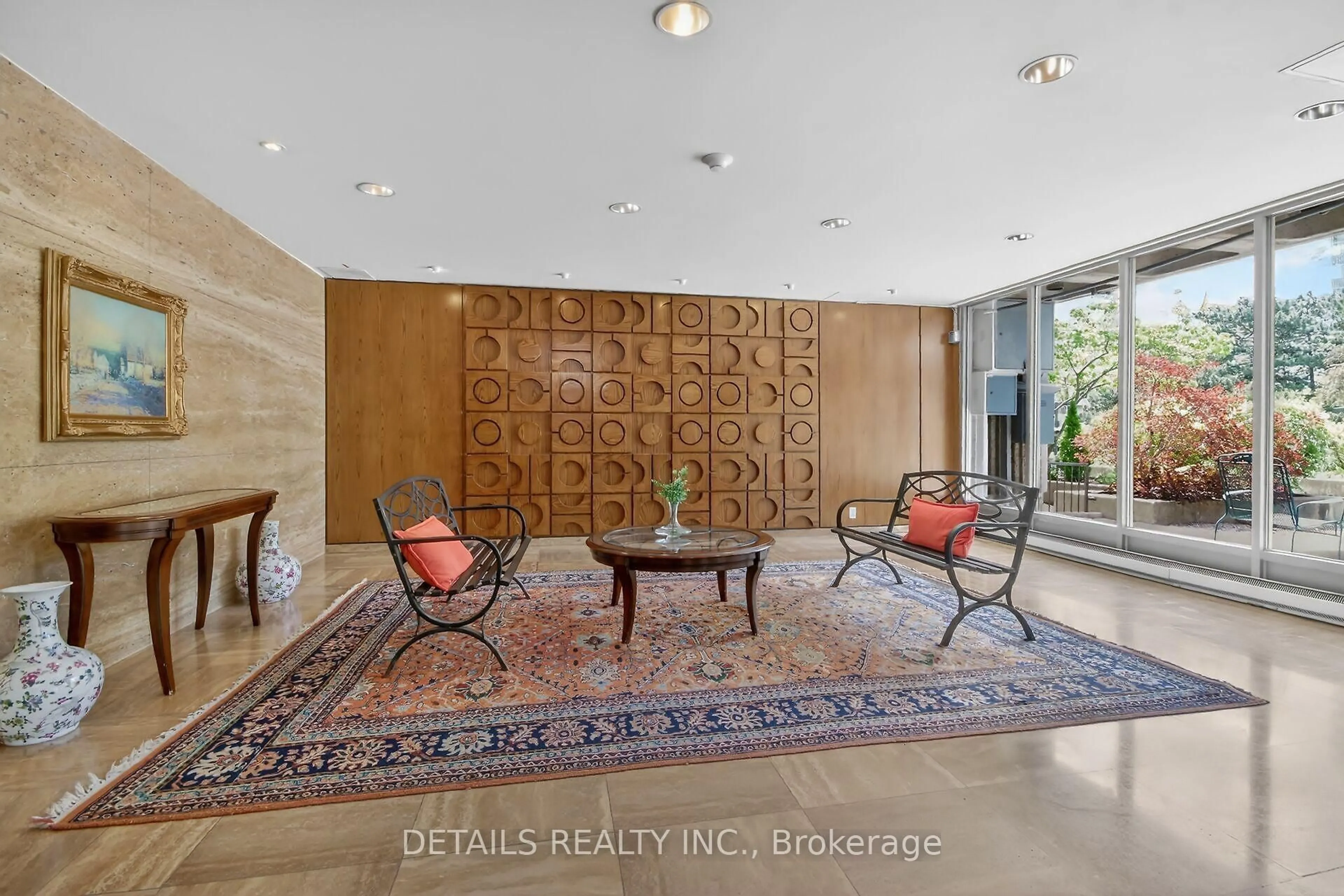 Lobby for 2625 Regina St #1602, Ottawa Ontario K2B 5W8
