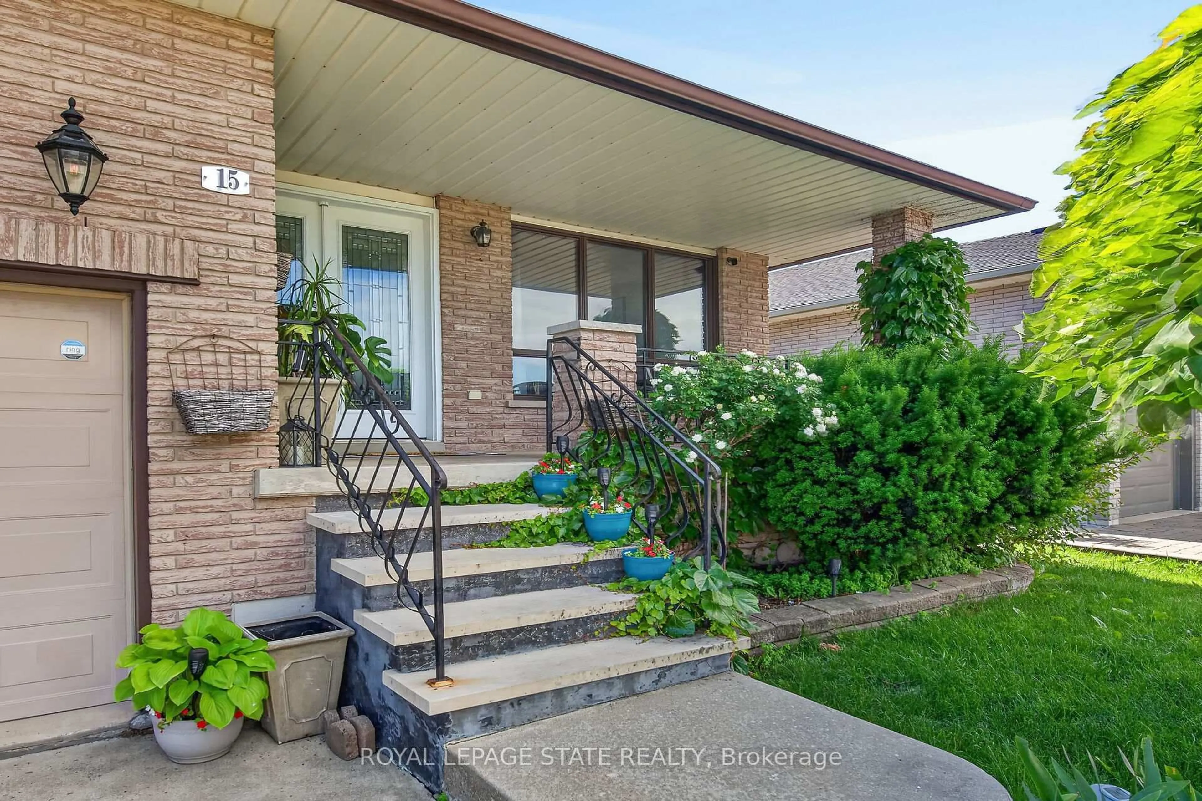 Unknown for 15 Ellen Ave, Hamilton Ontario L8G 5A9