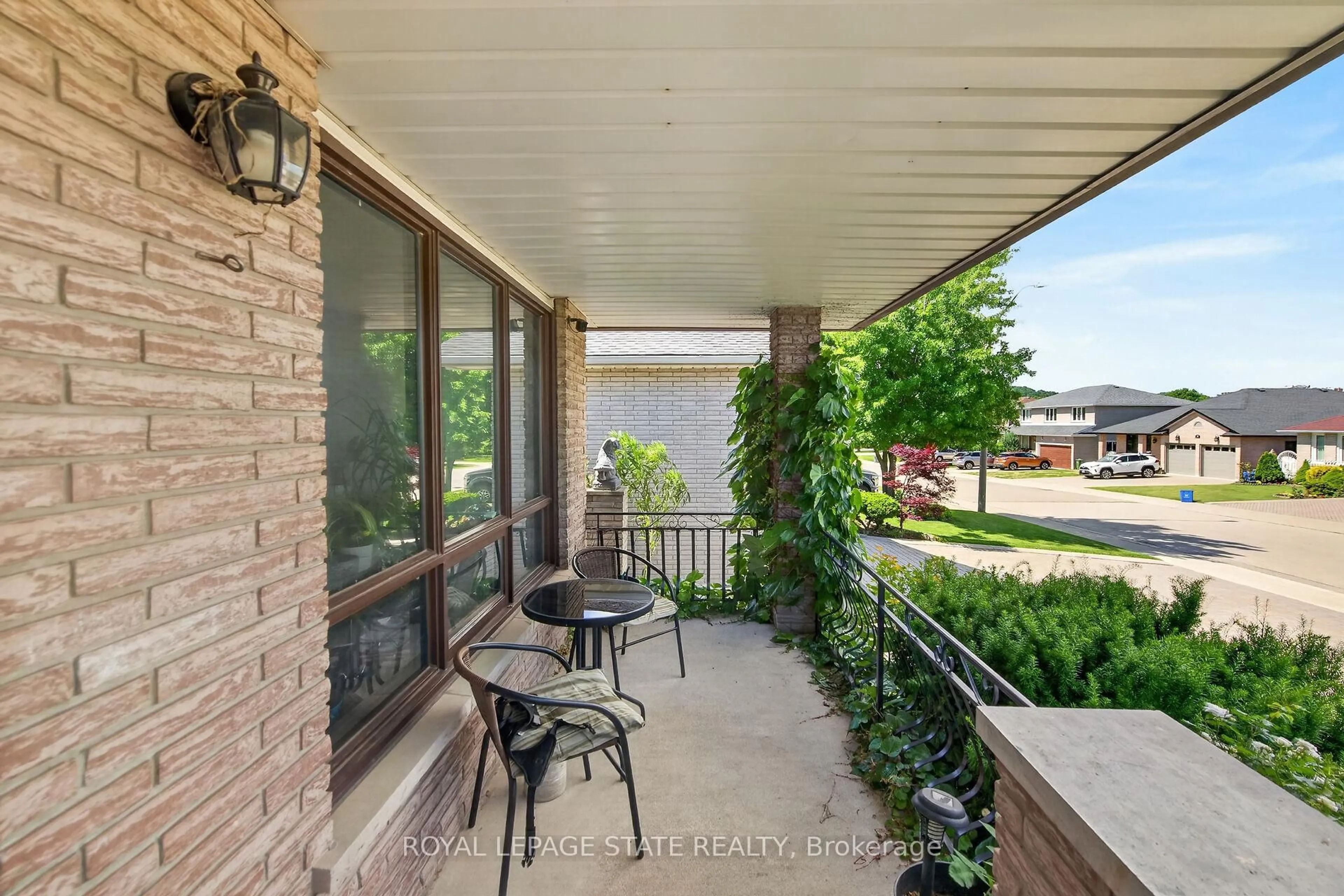 Patio, unknown for 15 Ellen Ave, Hamilton Ontario L8G 5A9