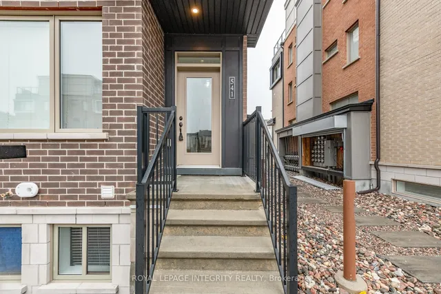 541 Takamose Private #138, Ottawa 2