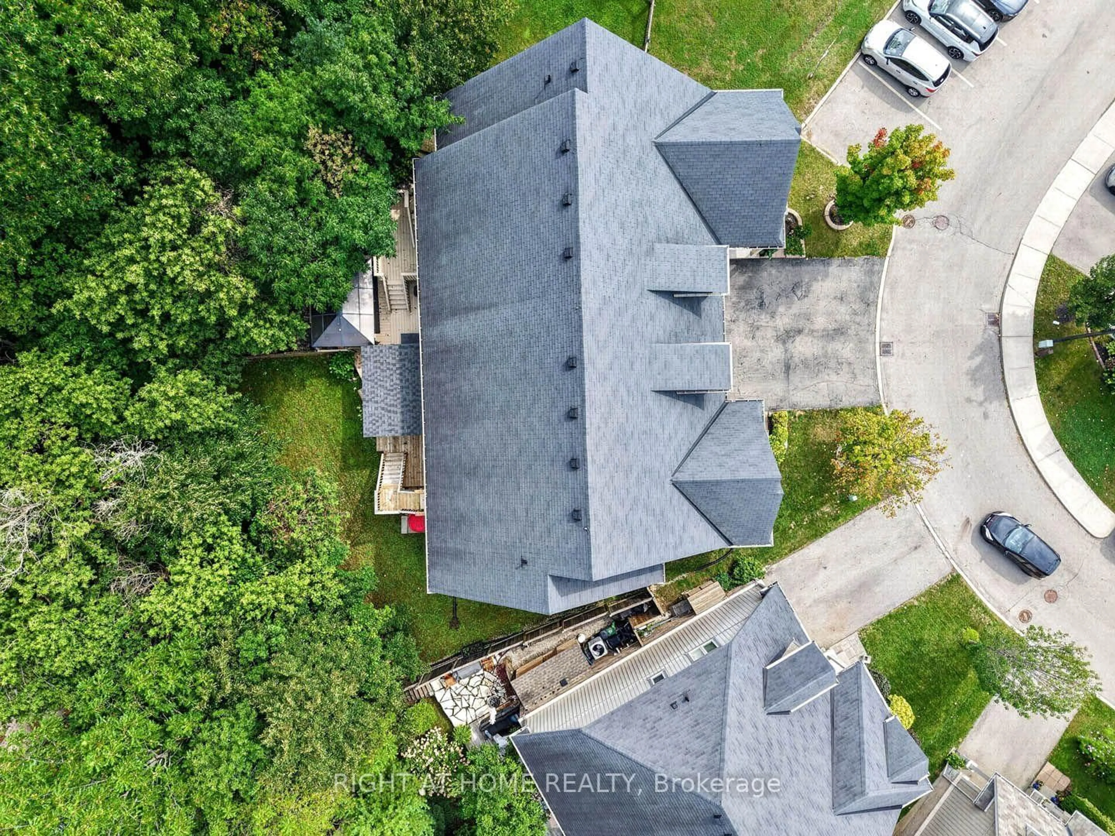A pic from outside/outdoor area/front of a property/back of a property/a pic from drone, street for 16 Rolling Lane, Hamilton Ontario L8K 0A1