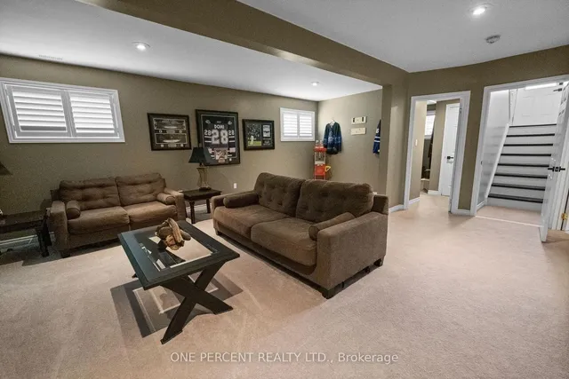 63 Donegal Dr, Brantford 4