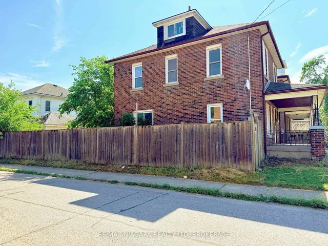 93 State St, Welland 4