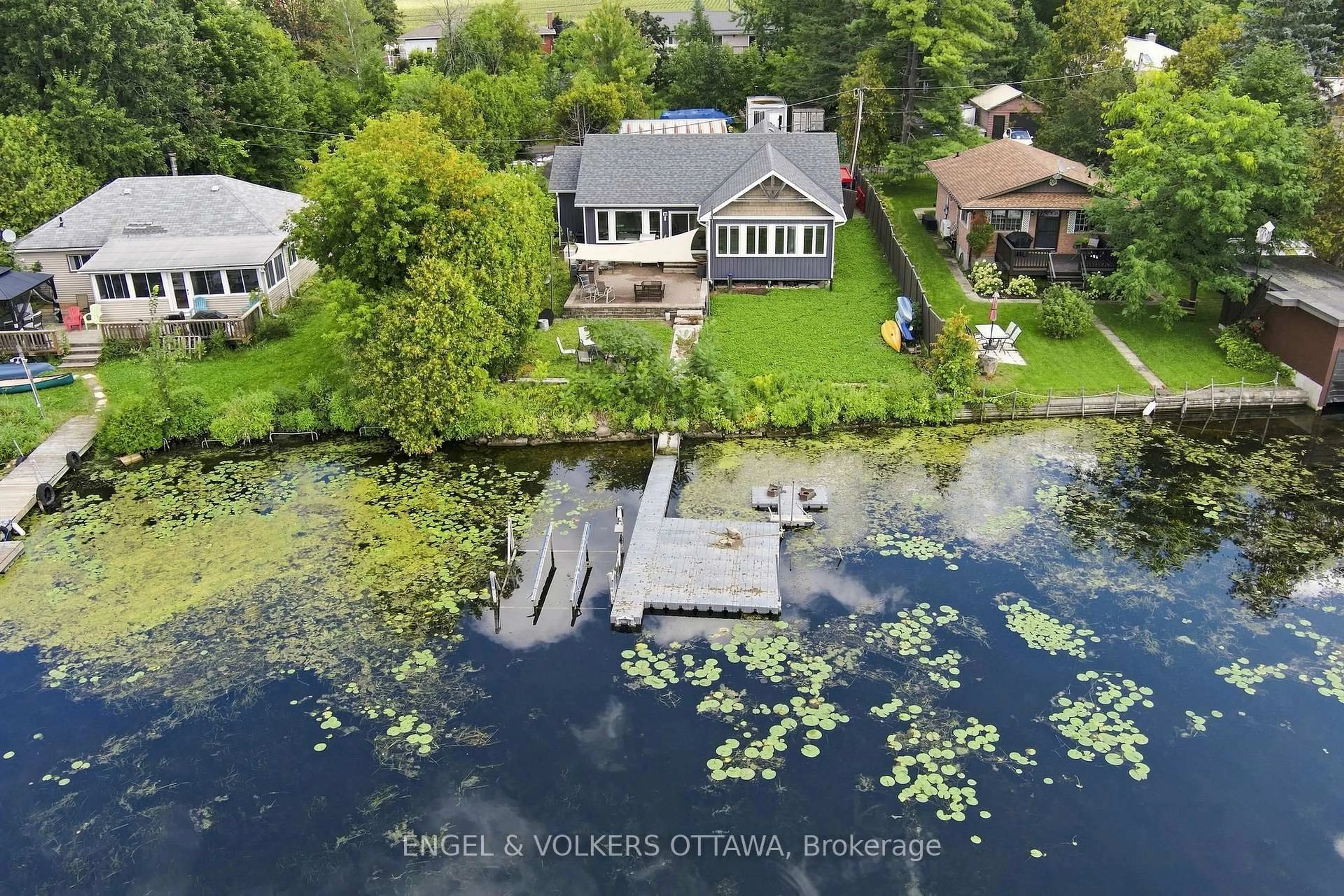 A pic from outside/outdoor area/front of a property/back of a property/a pic from drone, water/lake/river/ocean view for 1760B River Rd, Ottawa Ontario K4M 1B4