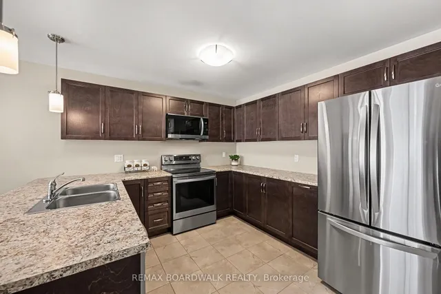 100 Seabert Dr, Arnprior 5