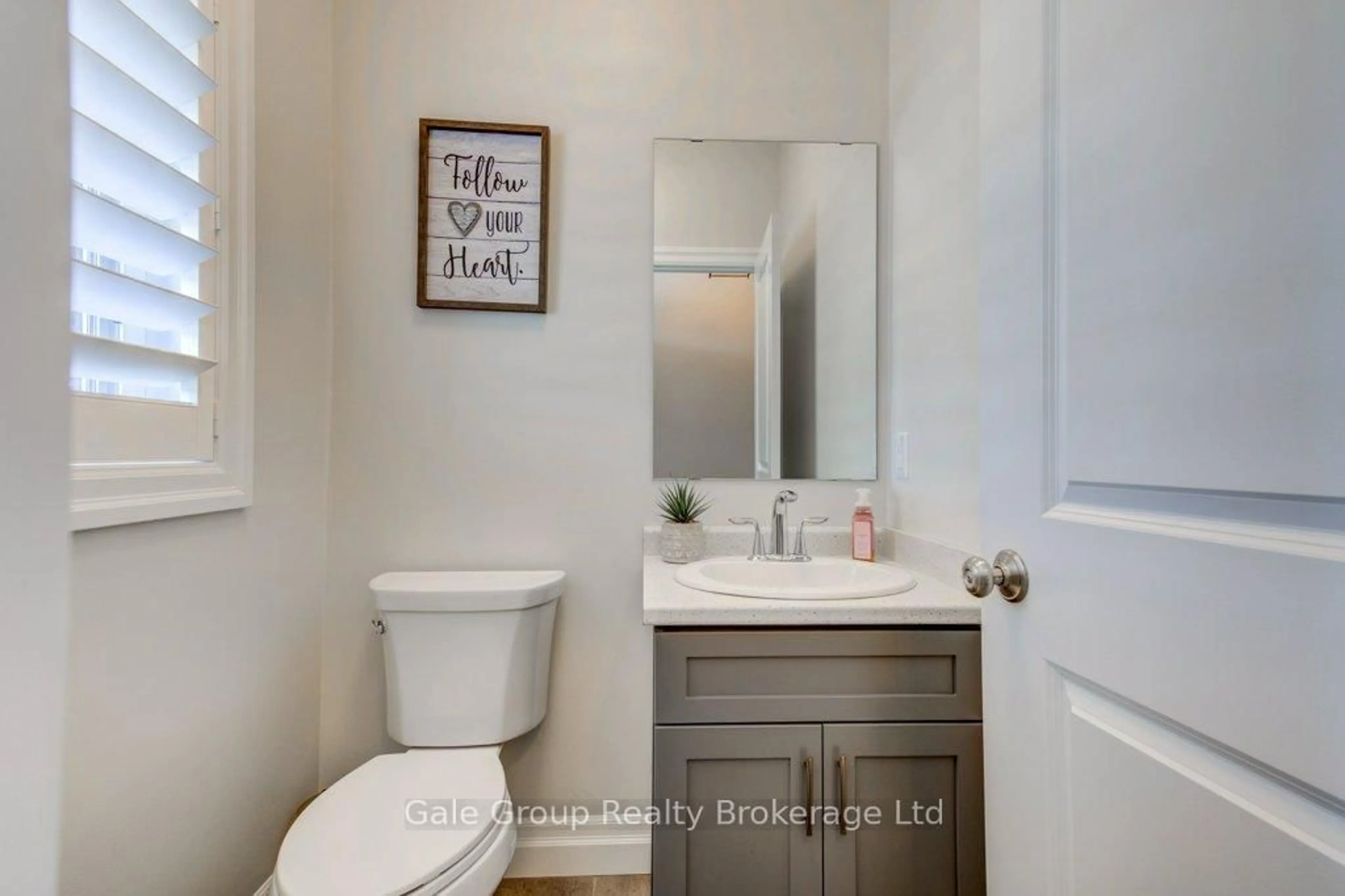 Standard bathroom, unknown for 971 Downing Dr, Woodstock Ontario N4T 0K4