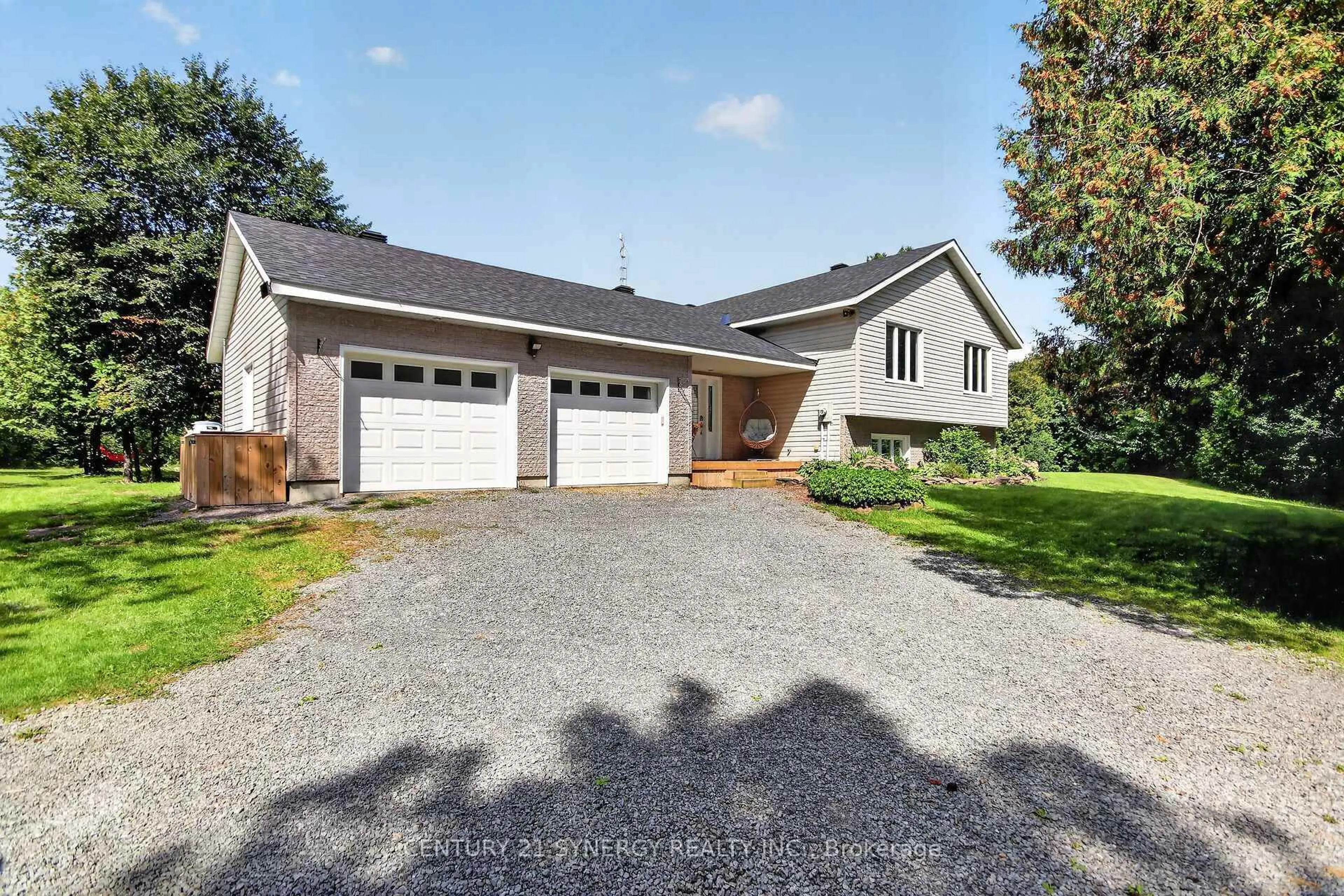 Home with vinyl exterior material, street for 496 William Campbell Rd, Smiths Falls Ontario K7A 4S6
