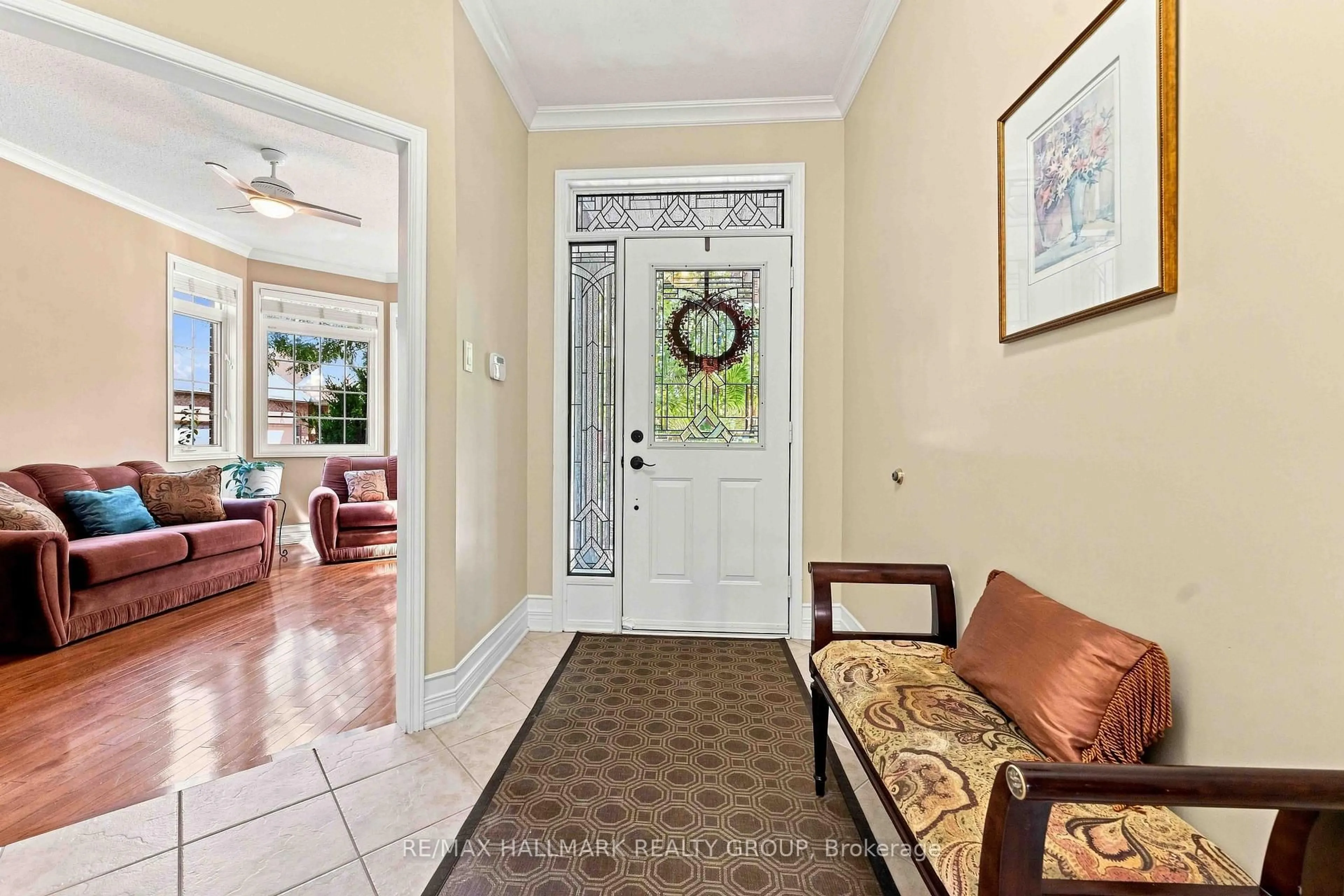 Indoor entryway for 121 Bartlett Private, Ottawa Ontario K1V 2A9