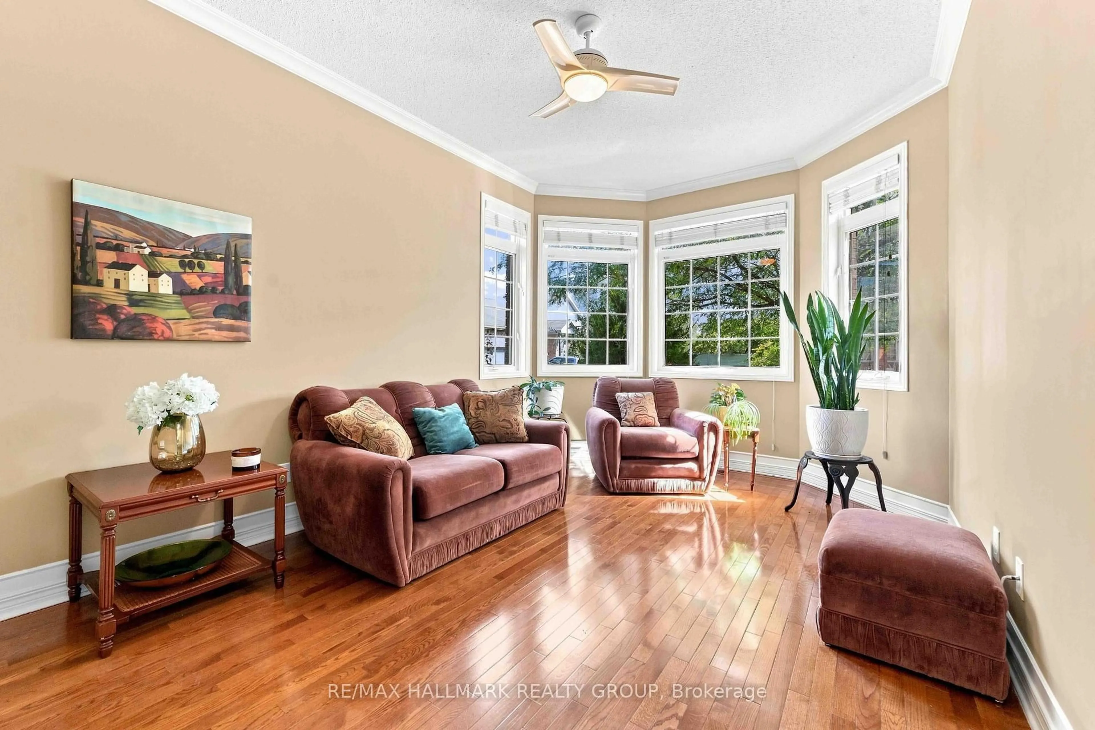 Living room with furniture, unknown for 121 Bartlett Private, Ottawa Ontario K1V 2A9