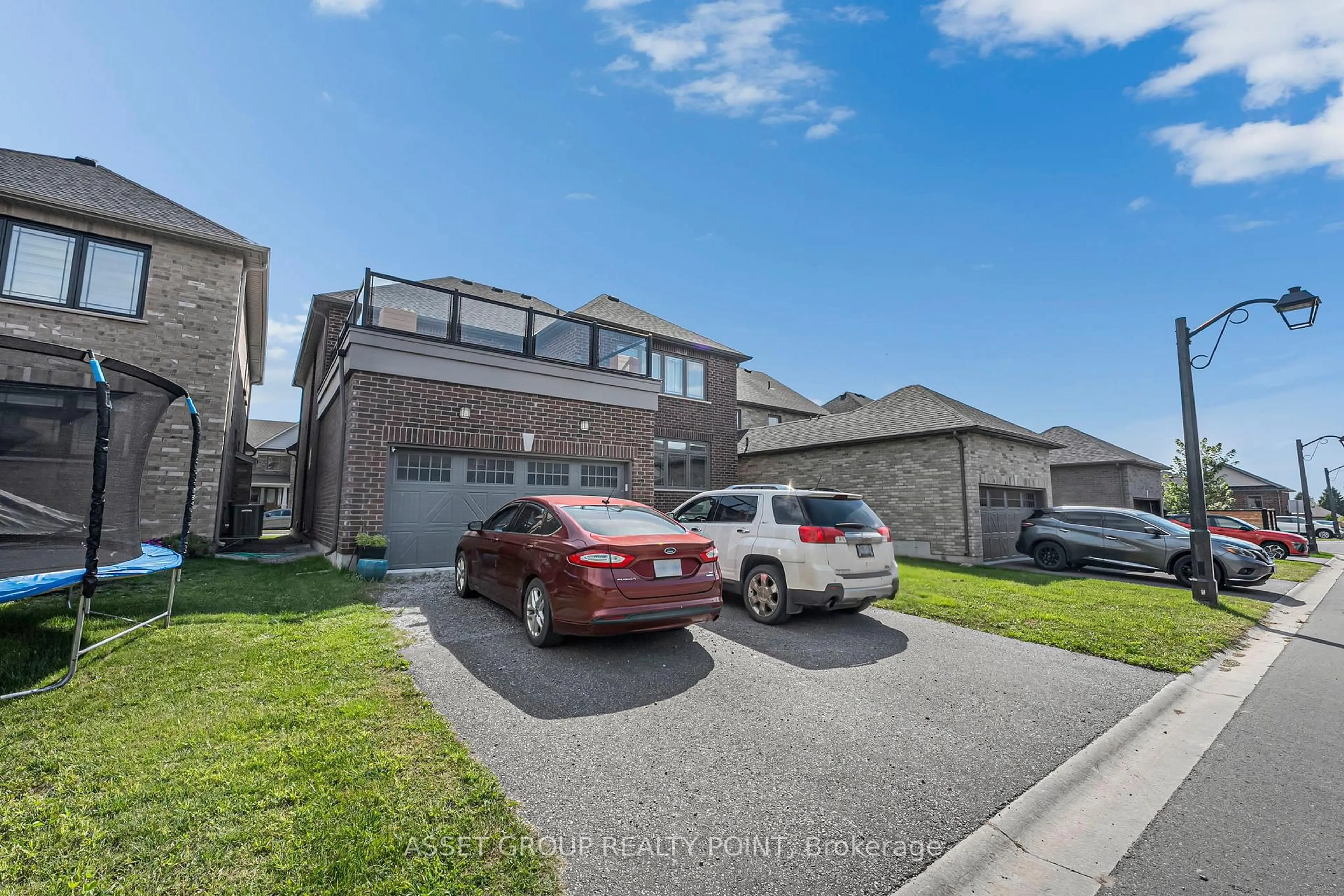 A pic from outside/outdoor area/front of a property/back of a property/a pic from drone, street for 202 Strachan St, Port Hope Ontario L1A 0E9
