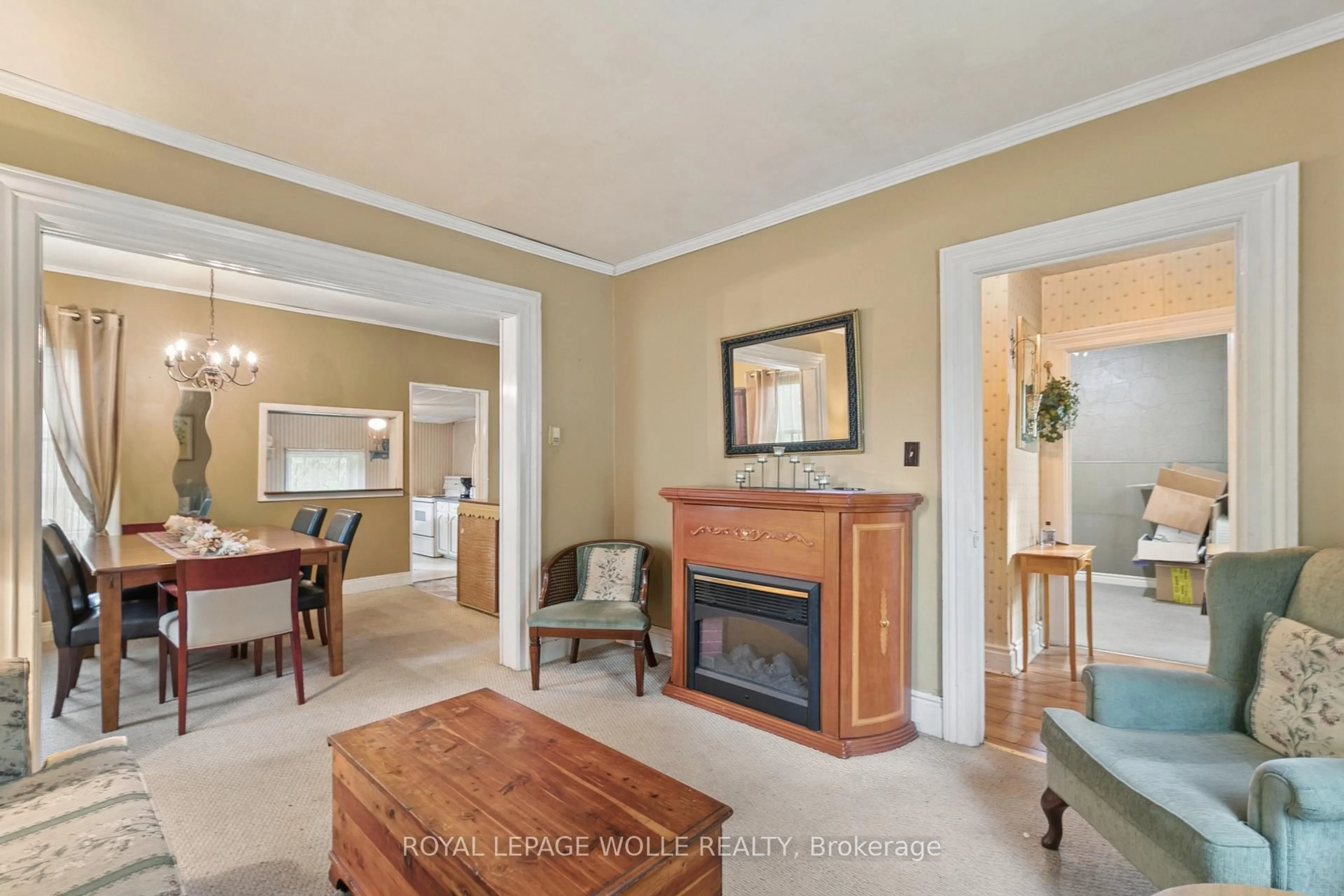 Living room with furniture, unknown for 53 Capron St, Brant Ontario N3L 1P8