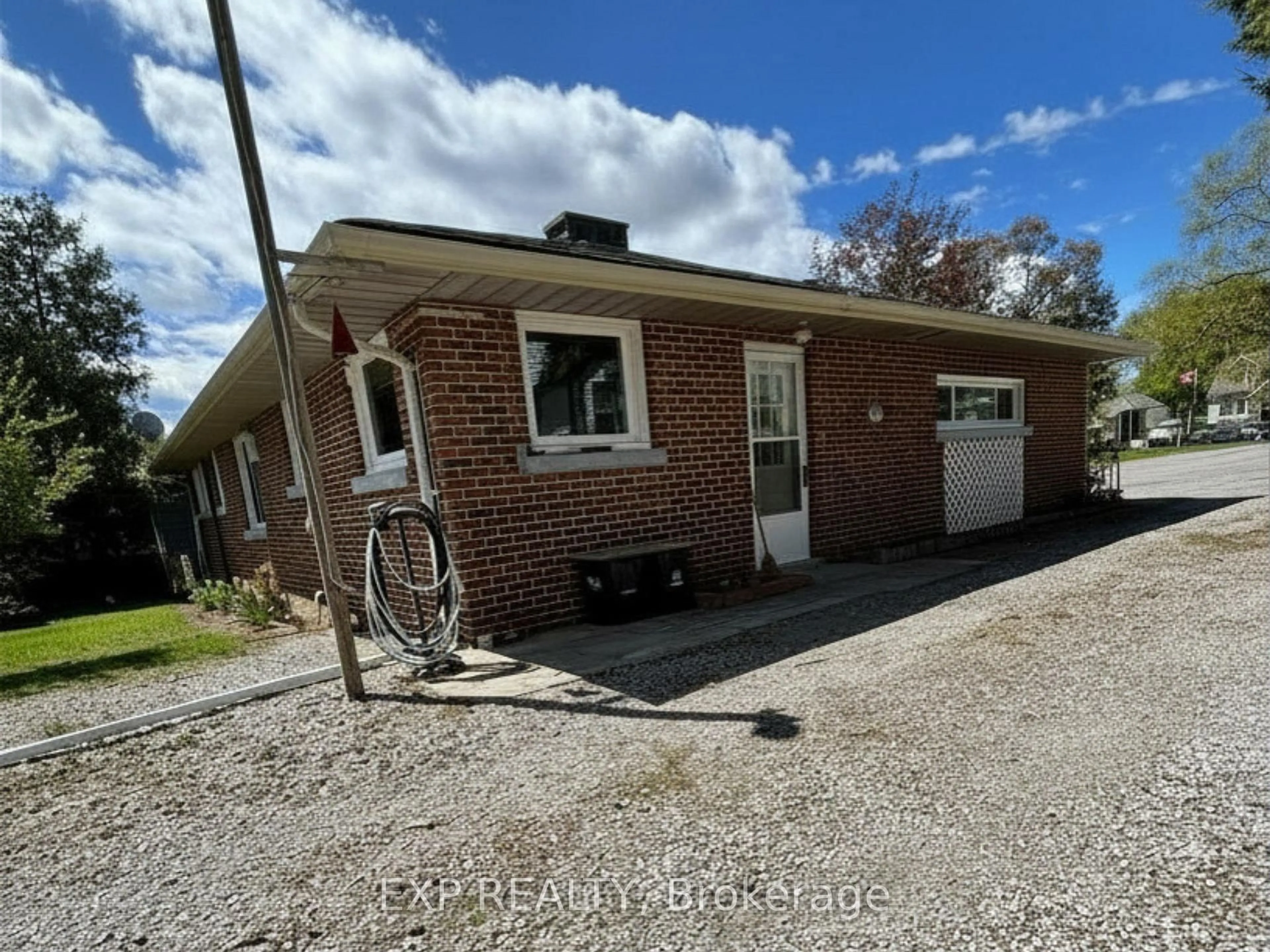 Unknown for 517 Norfolk St, Norfolk Ontario N3Y 2X6