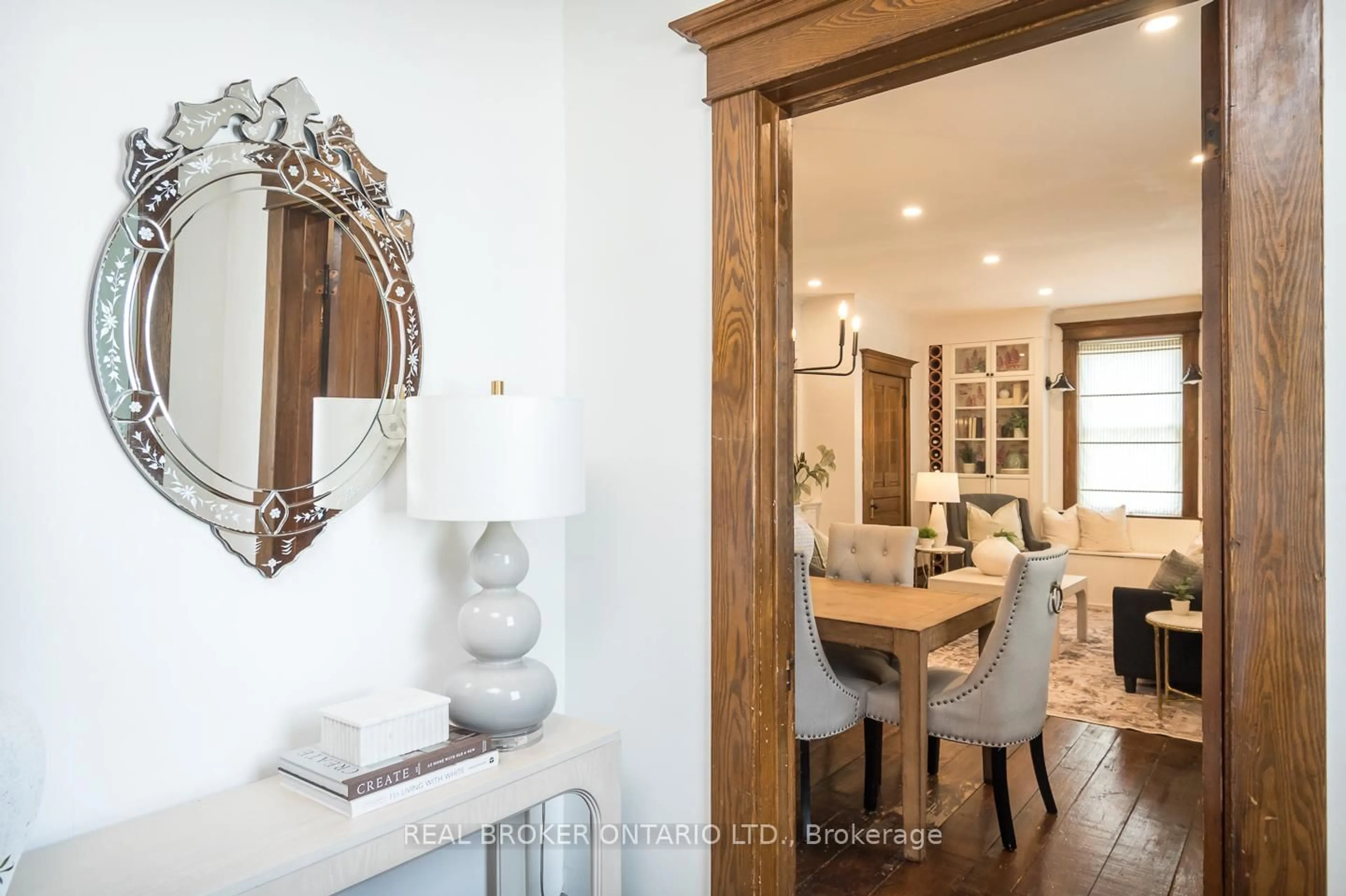 Unknown for 207 Waterloo St, Cambridge Ontario N3H 1N1