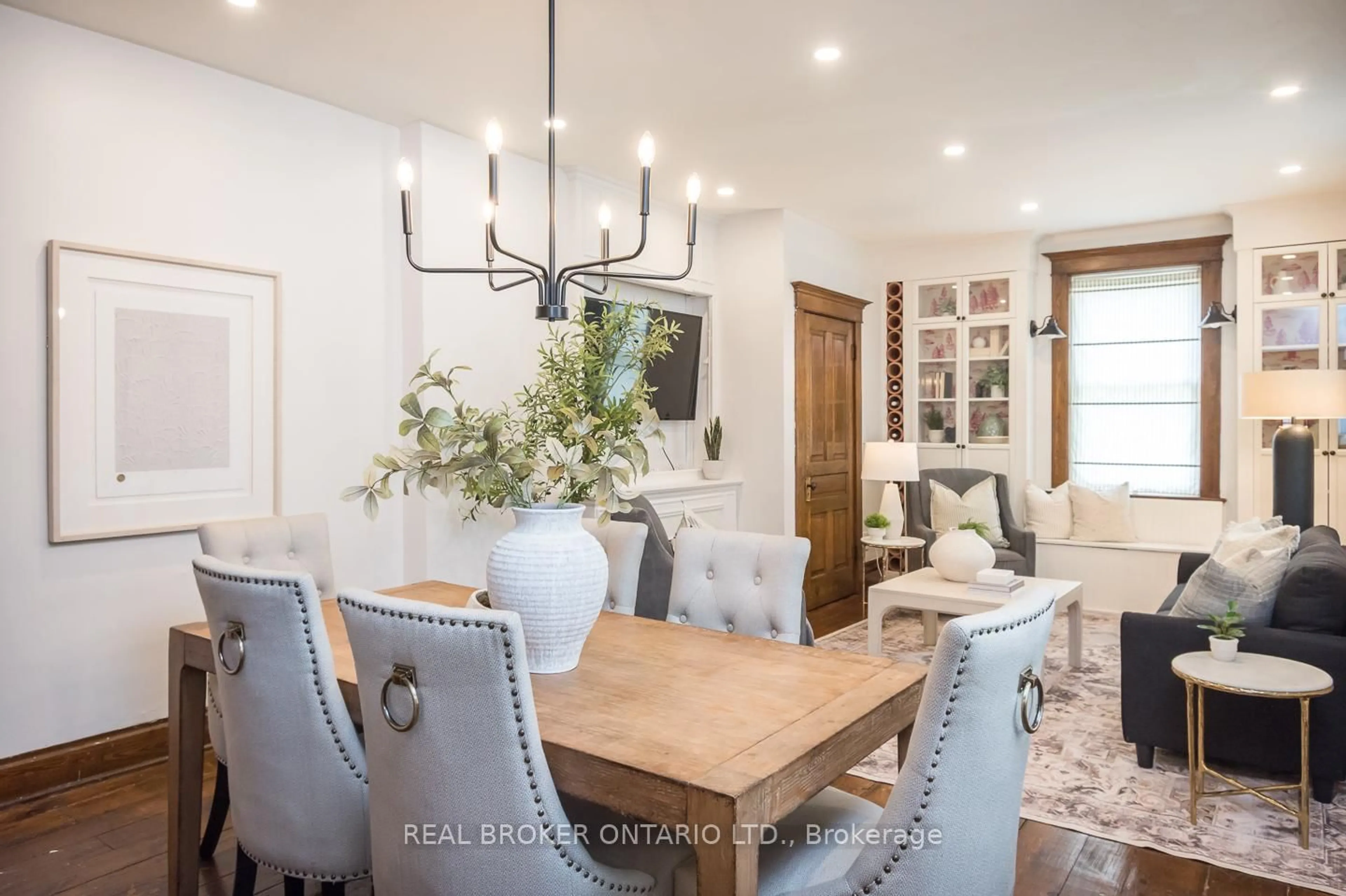 Dining room, unknown for 207 Waterloo St, Cambridge Ontario N3H 1N1
