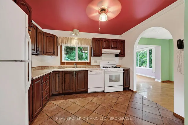 4 Loyalist Cres, South Stormont 5
