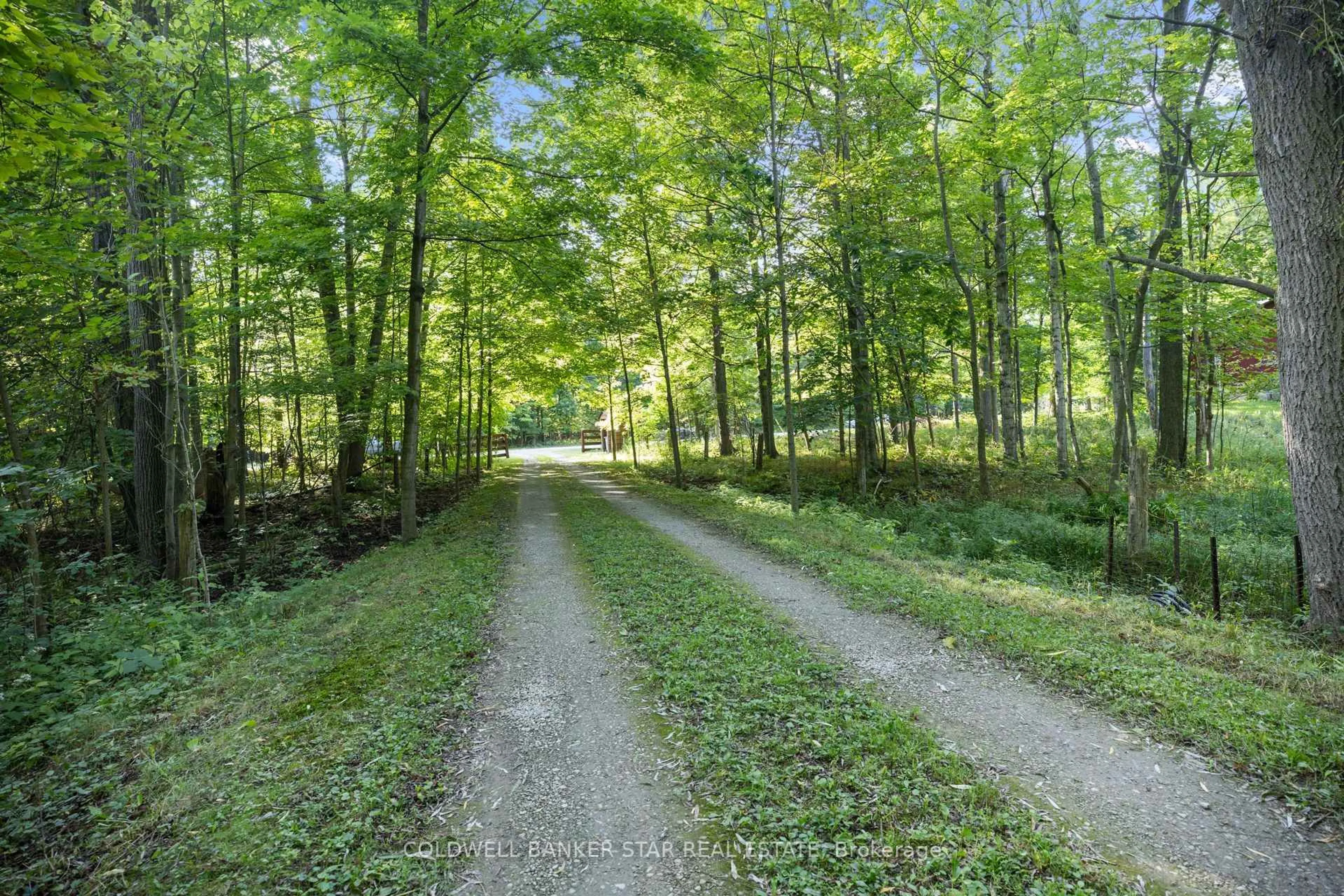 Unknown for 26034 Kerwood Rd, Adelaide Metcalfe Ontario N7G 3H5