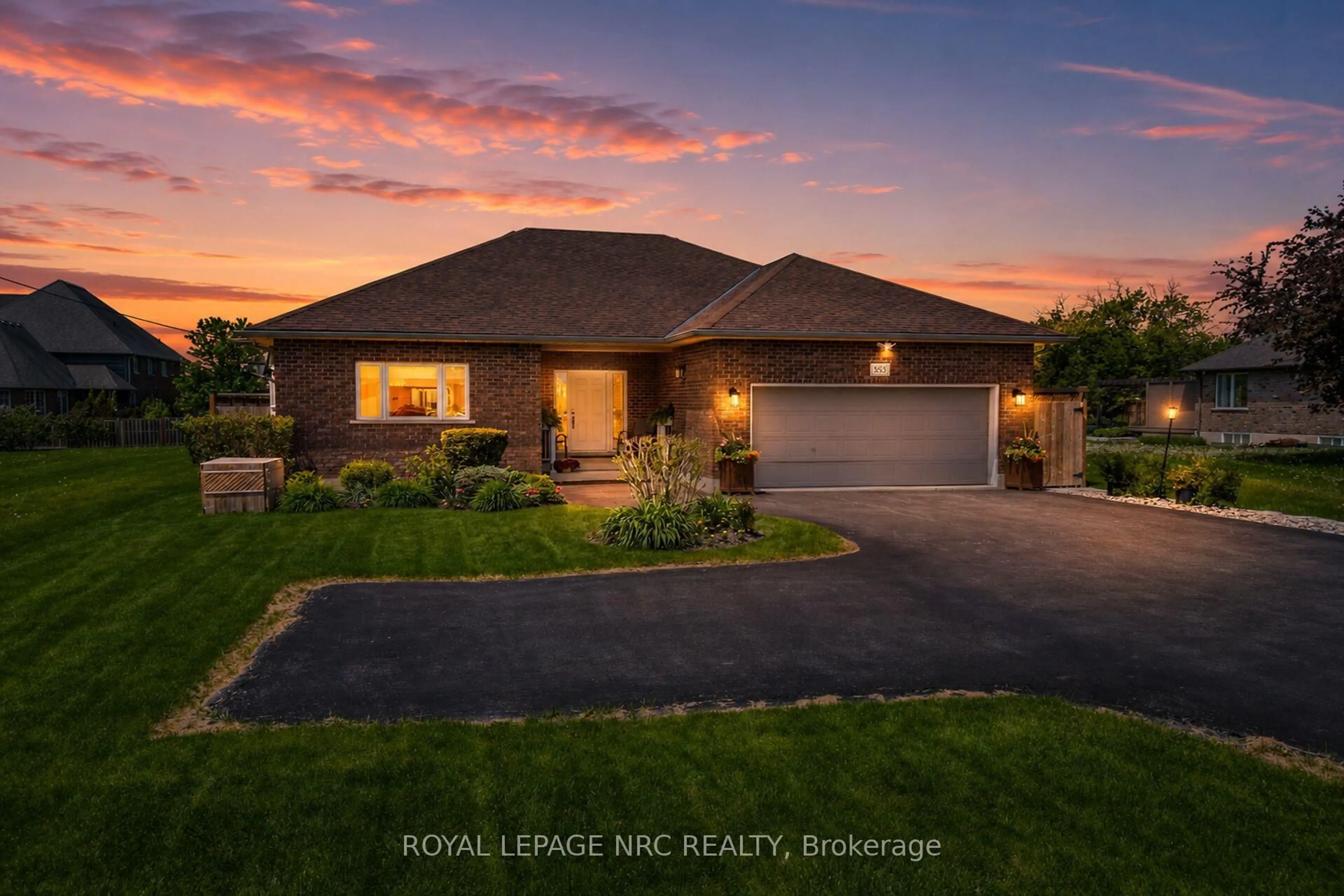 Home with brick exterior material, street for 353 Station St, West Lincoln Ontario L0R 2A0