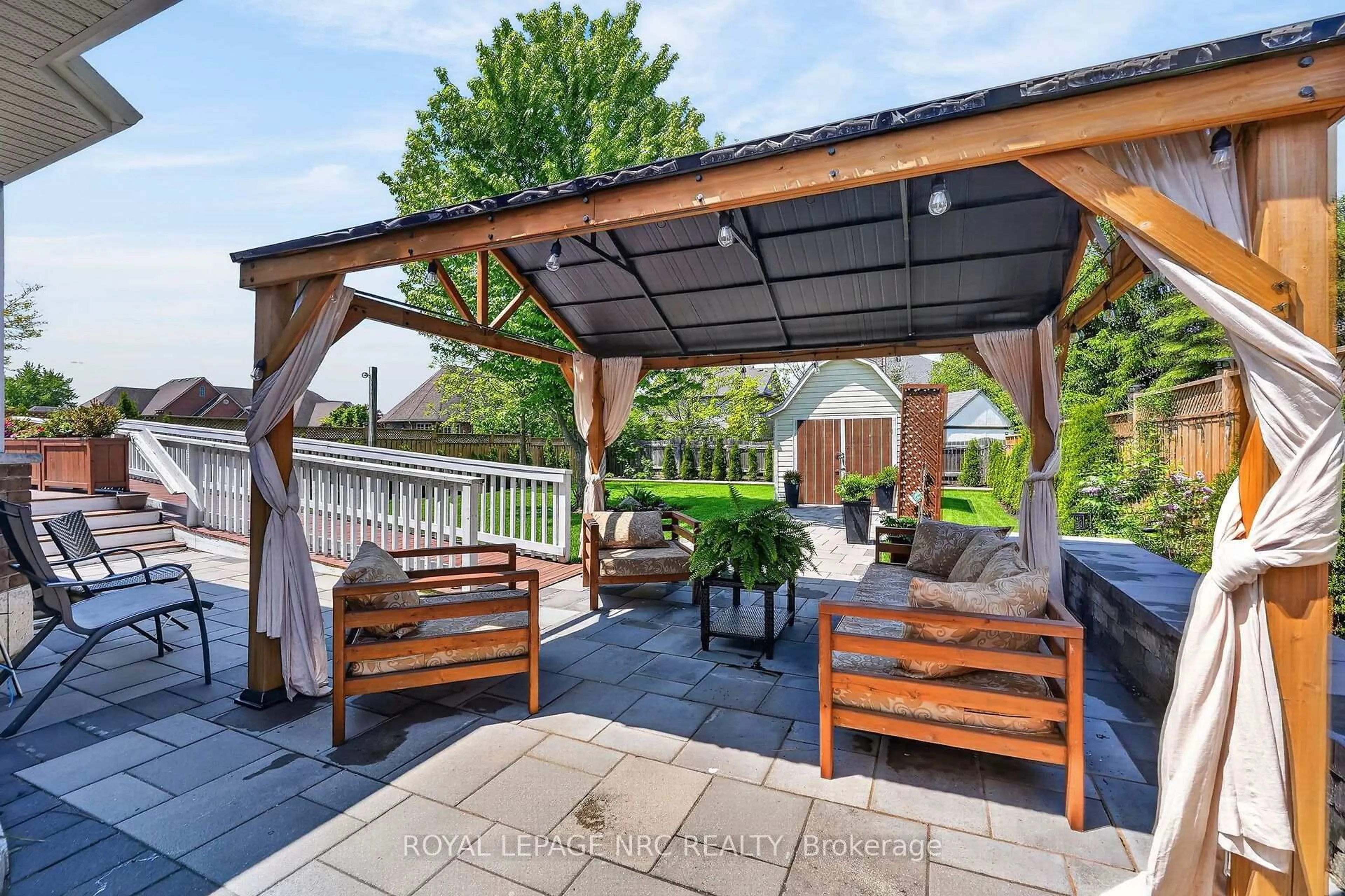 Patio, unknown for 353 Station St, West Lincoln Ontario L0R 2A0