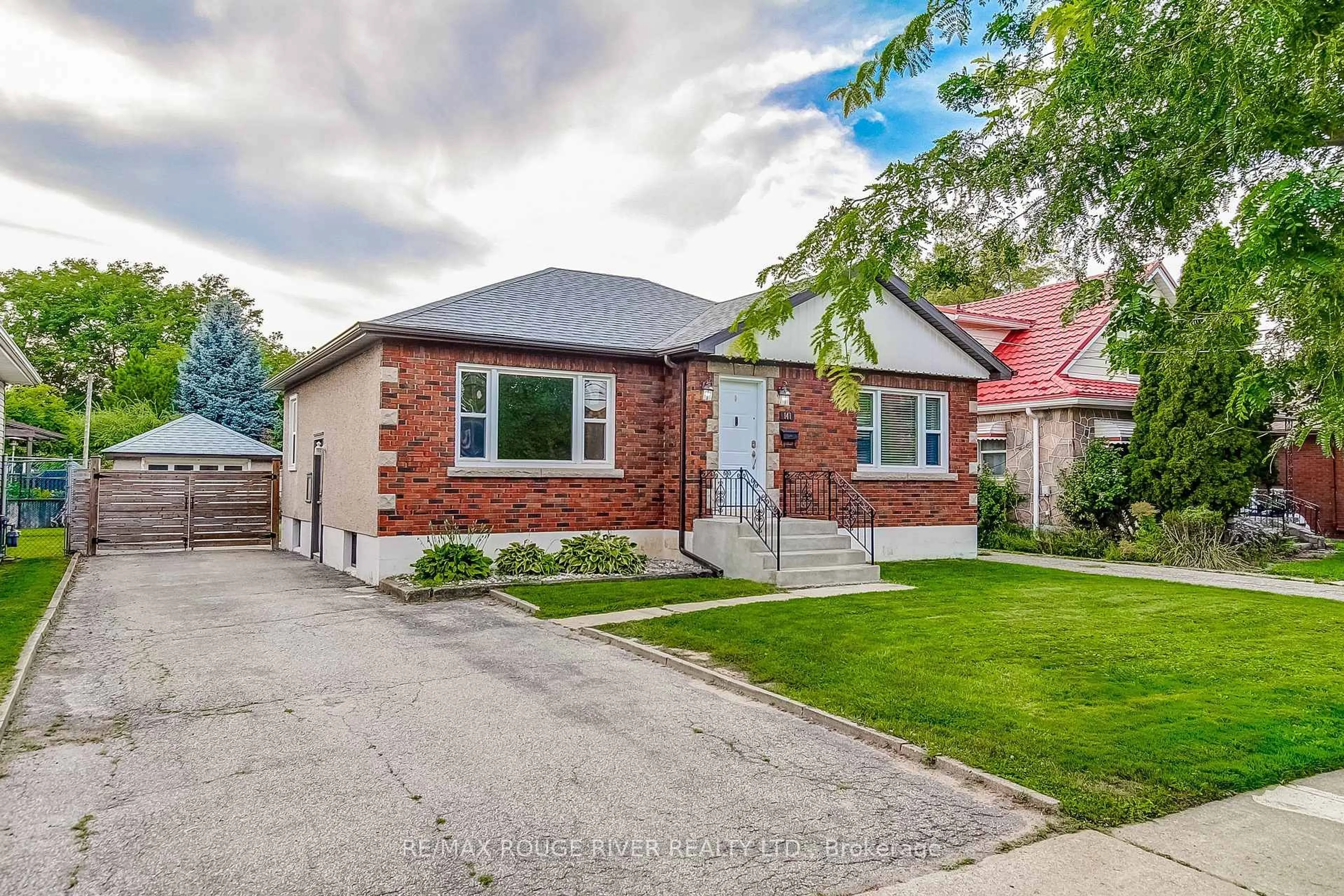 Home with brick exterior material, street for 141 Haig St, St. Catharines Ontario L2R 7G8
