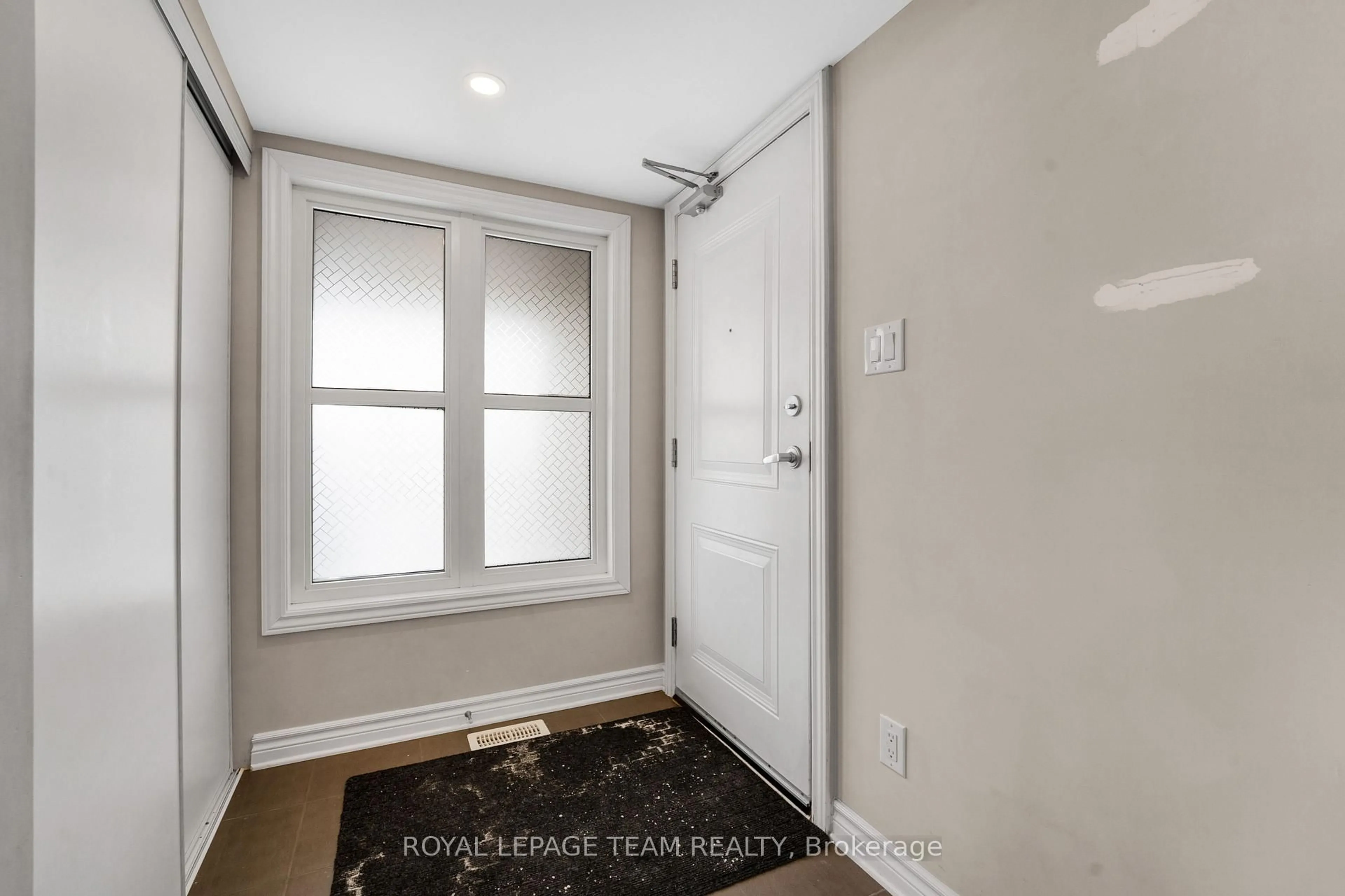 Indoor entryway for 231 Infusion Private, Ottawa Ontario K2J 5X2