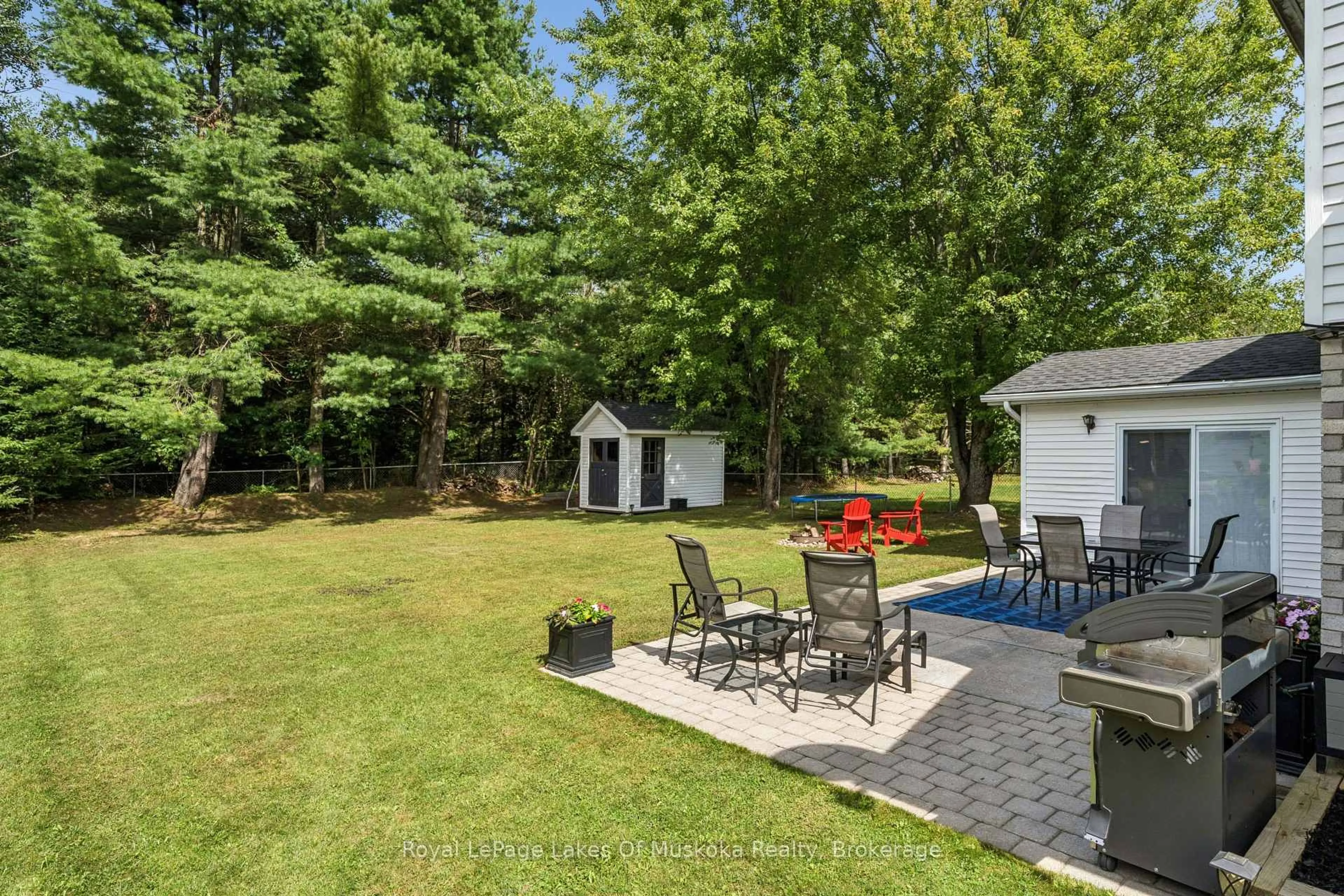 Patio, water/lake/river/ocean view for 23 Maypark Dr, Bracebridge Ontario P1L 1C3