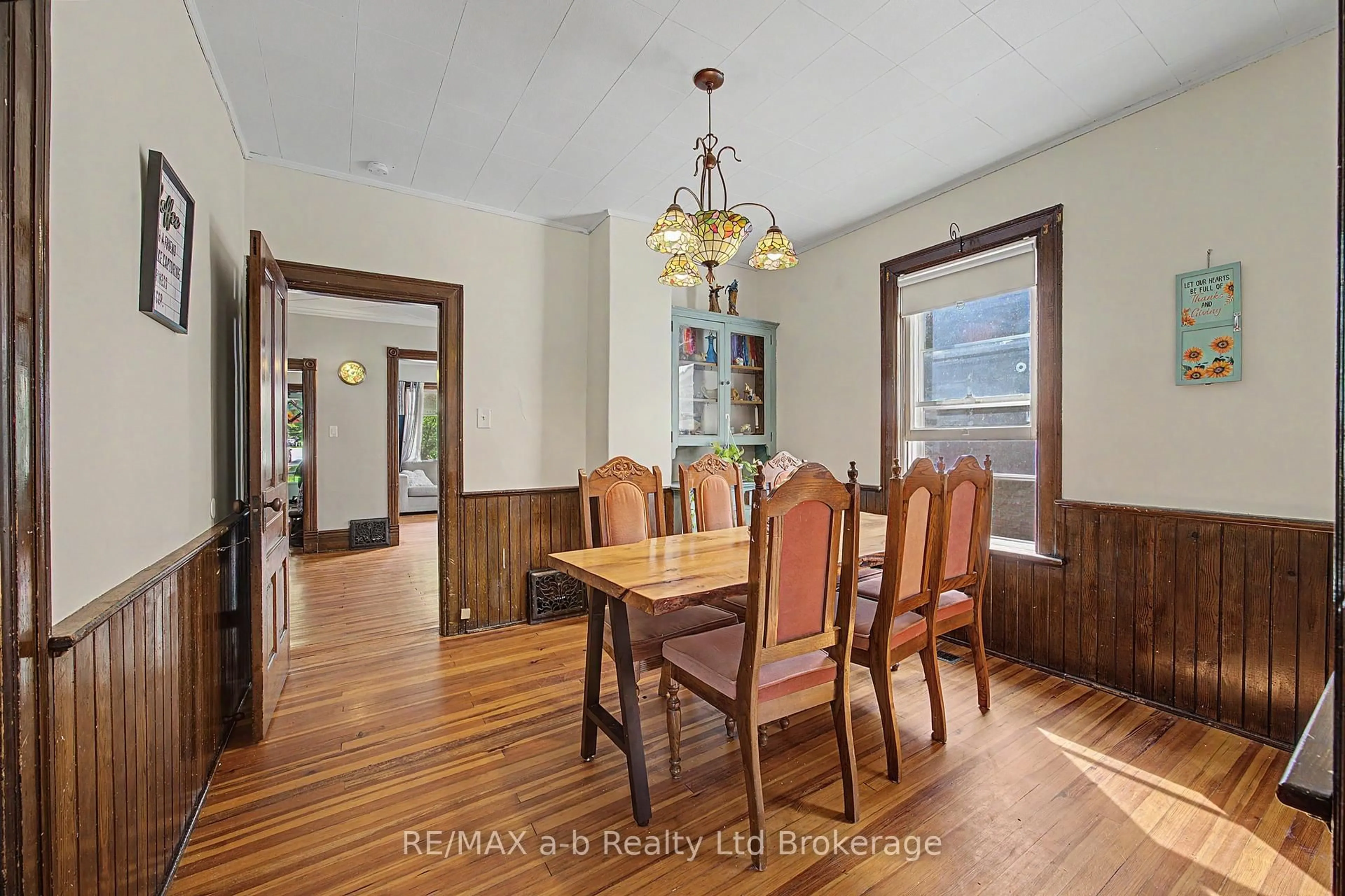 Dining room, wood/laminate floor for 225 Graham St, Woodstock Ontario N4S 6K6