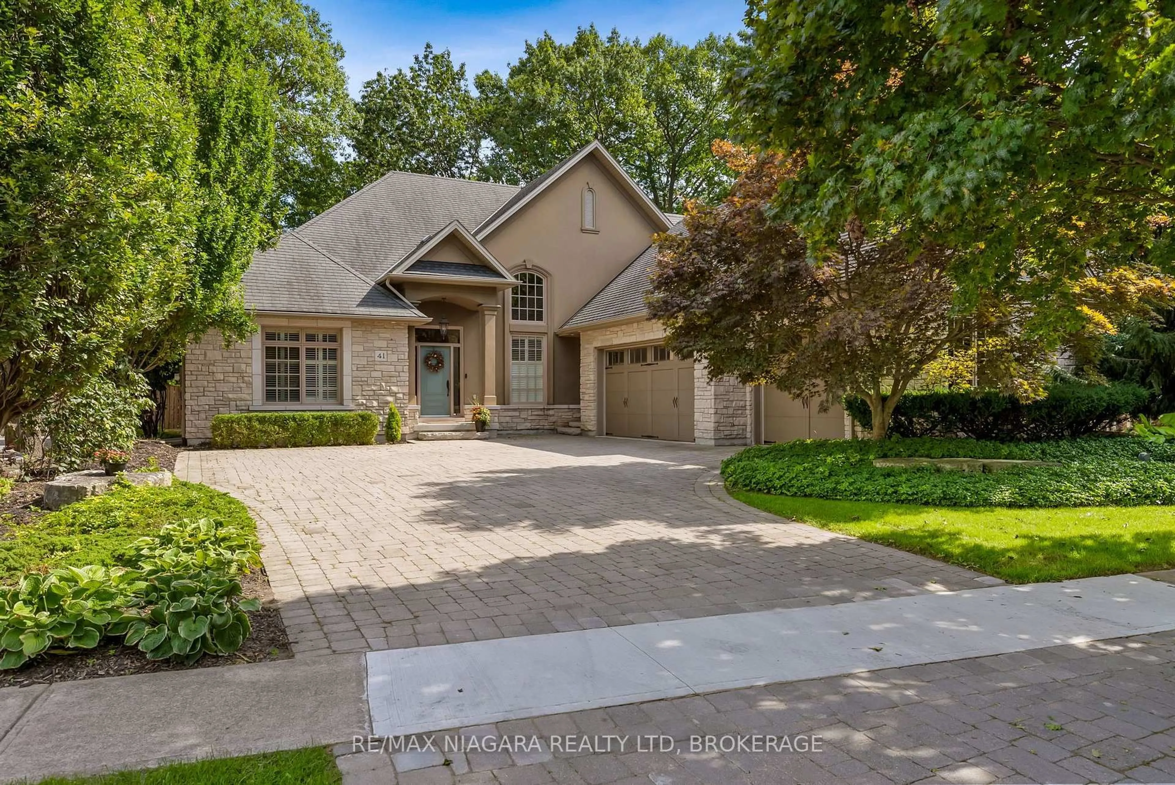 Home with brick exterior material, street for 41 Sculler's Way, St. Catharines Ontario L2N 7S7
