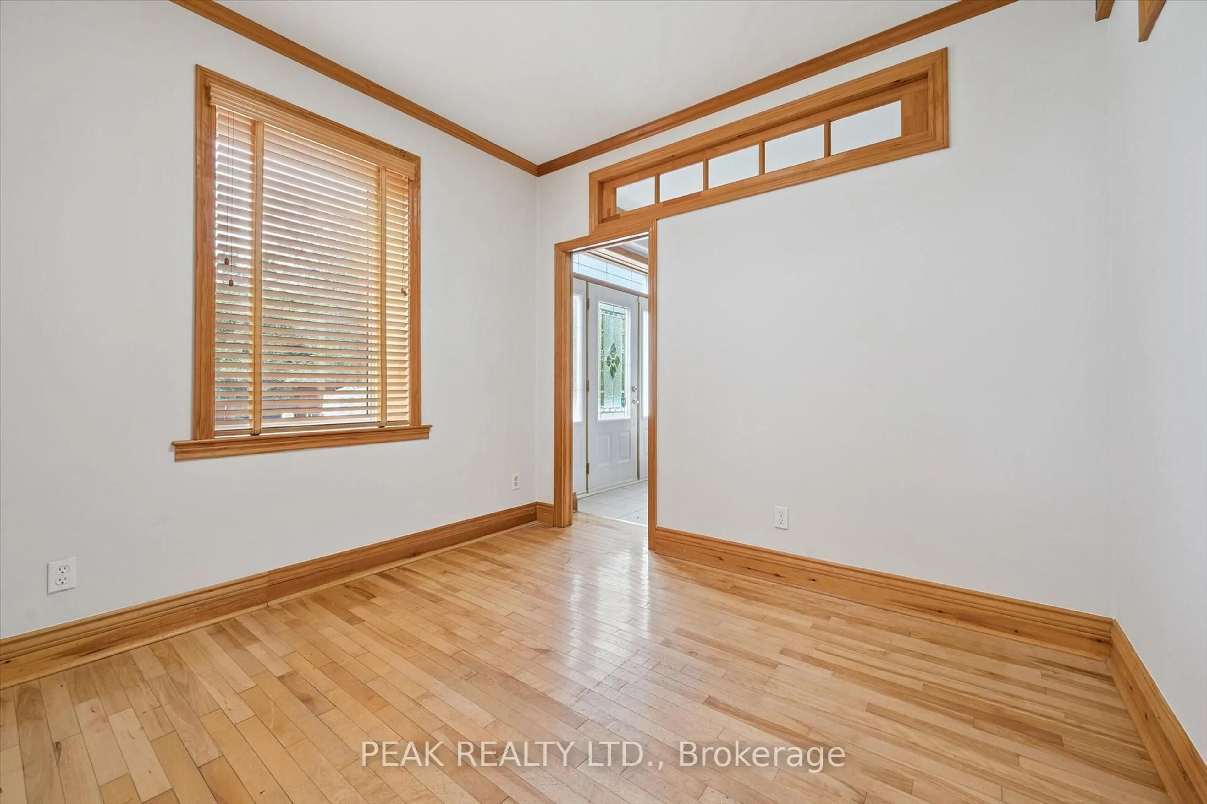 A pic of a room for 344 Queen St, Cambridge Ontario N3C 1G8
